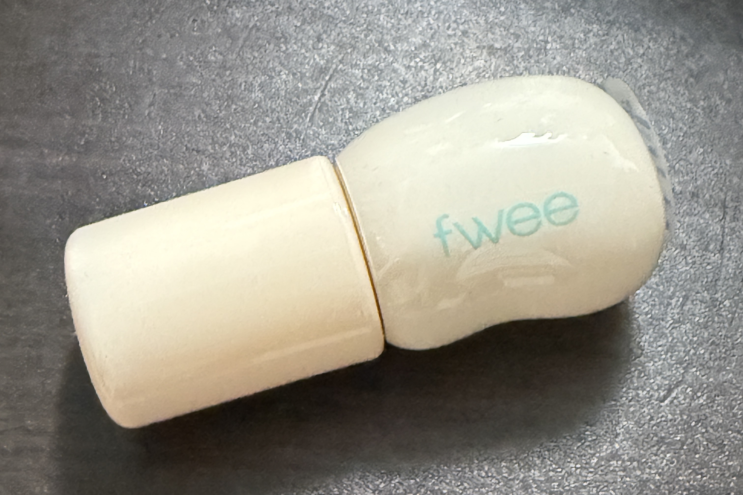 フィー 4Dボリューミングプランパー/fwee/リッププランパーを使ったクチコミ（1枚目）