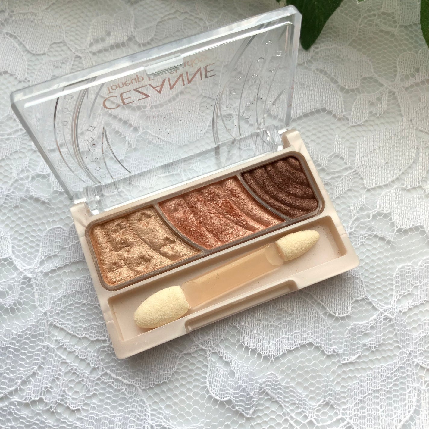 トーンアップアイシャドウ/CEZANNE/アイシャドウパレットを使ったクチコミ(2枚目)