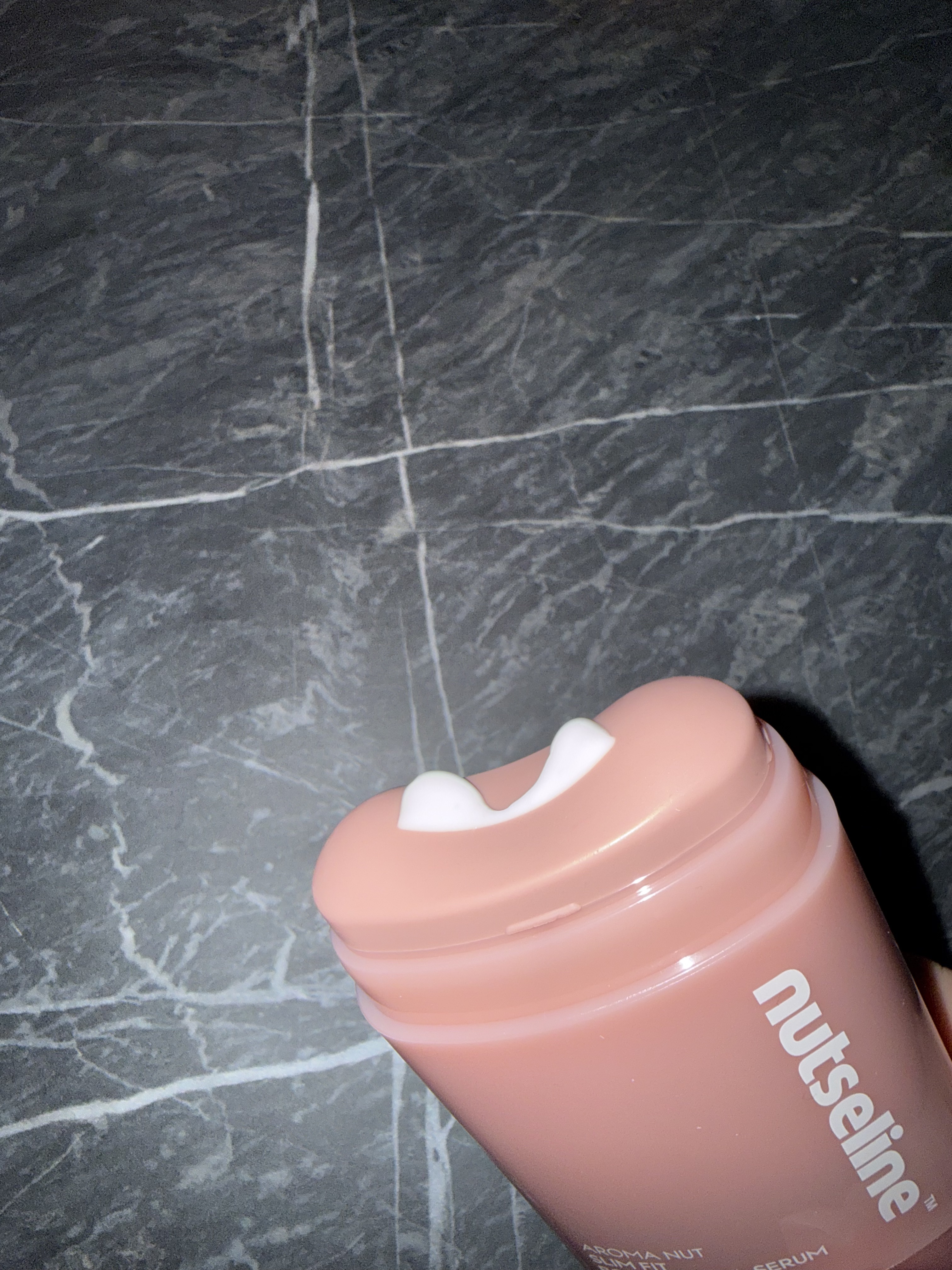 アロマナッツスリムフィットボディカッサセラム/nutseline/美容液を使ったクチコミ（3枚目）