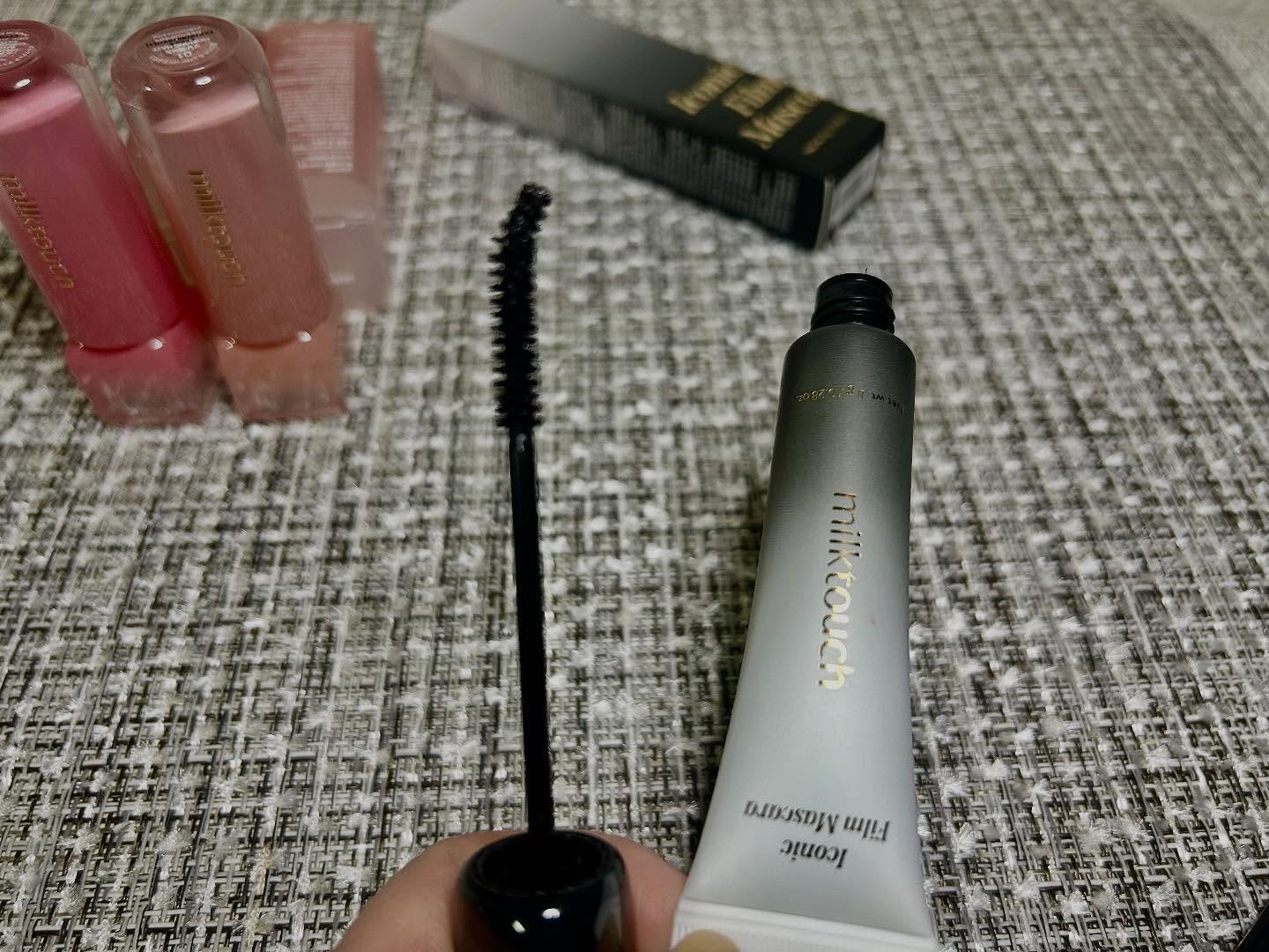 デューステインシアーリップグロス/Milk Touch/リップグロスを使ったクチコミ（2枚目）