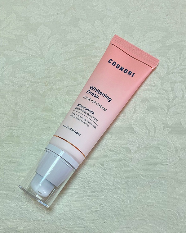 ホワイトニングドレストーンアップクリーム/COSNORI/化粧下地を使ったクチコミ（2枚目）