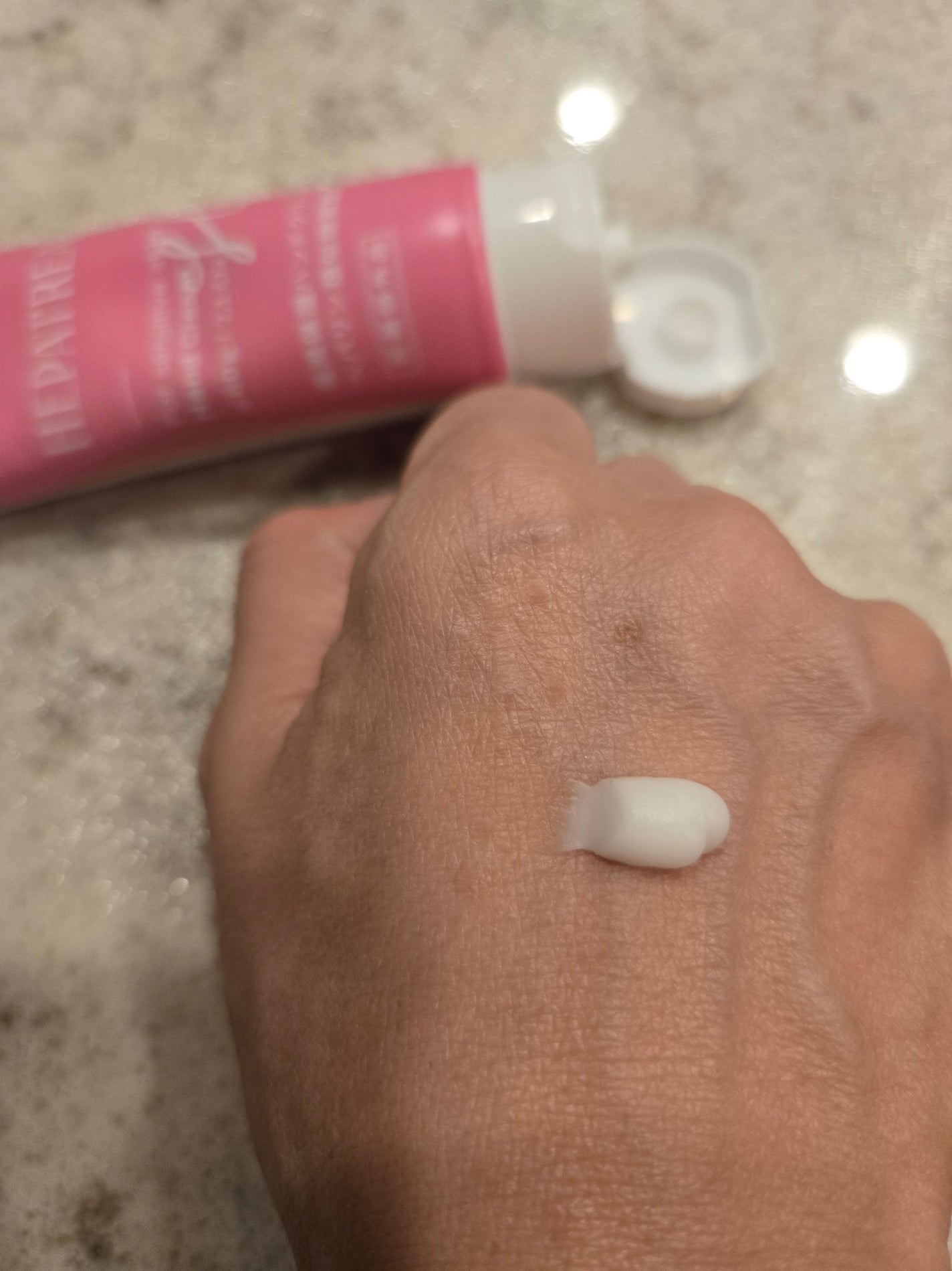 ヘパトリート 薬用保湿ハンドクリーム/ゼトックスタイル/ハンドクリームを使ったクチコミ(2枚目)