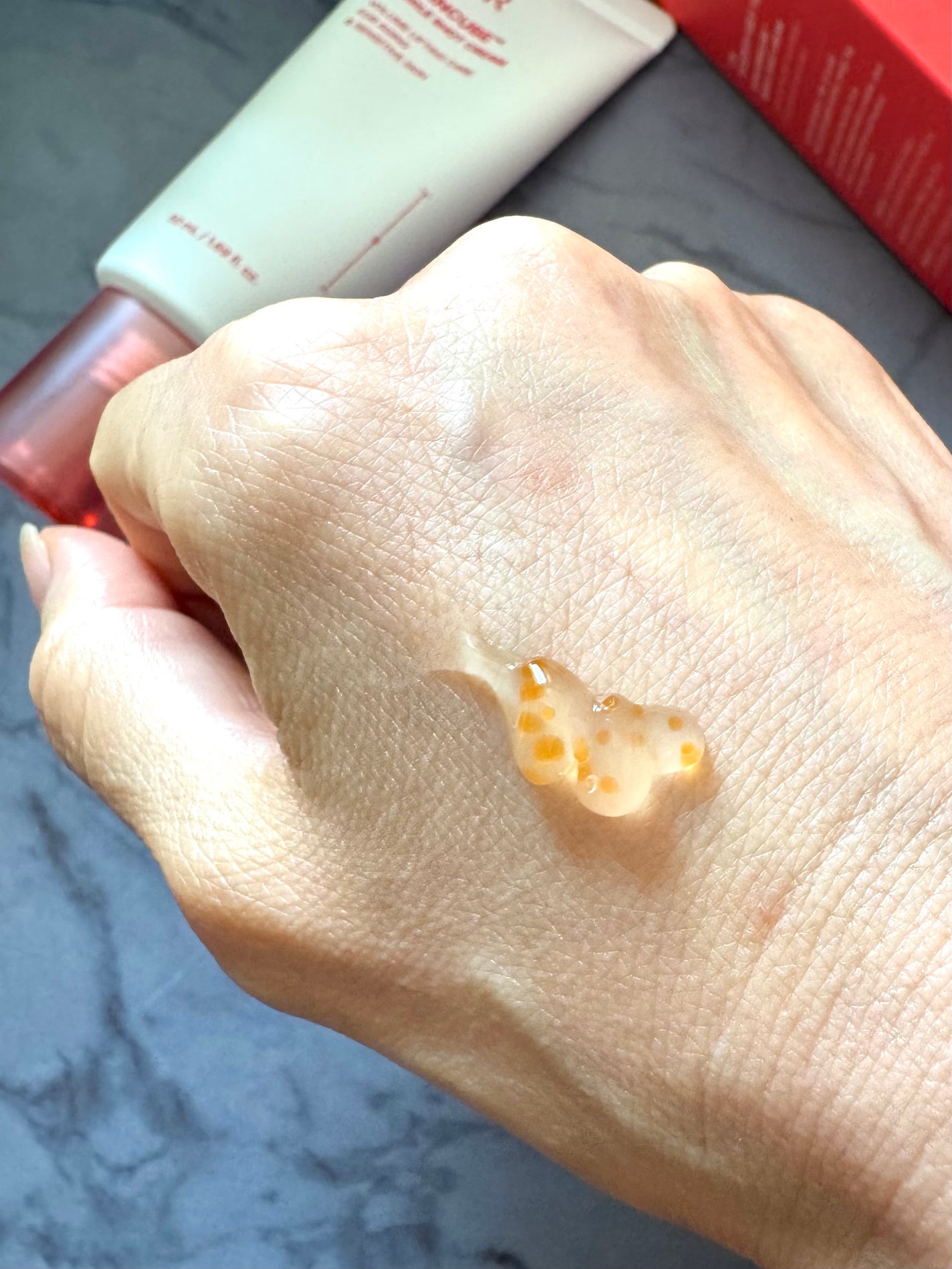 やんみ on LIPS 「中顔面圧縮セット✨フェイスライン&ハリケアに特化した2ステップ..」(4枚目)