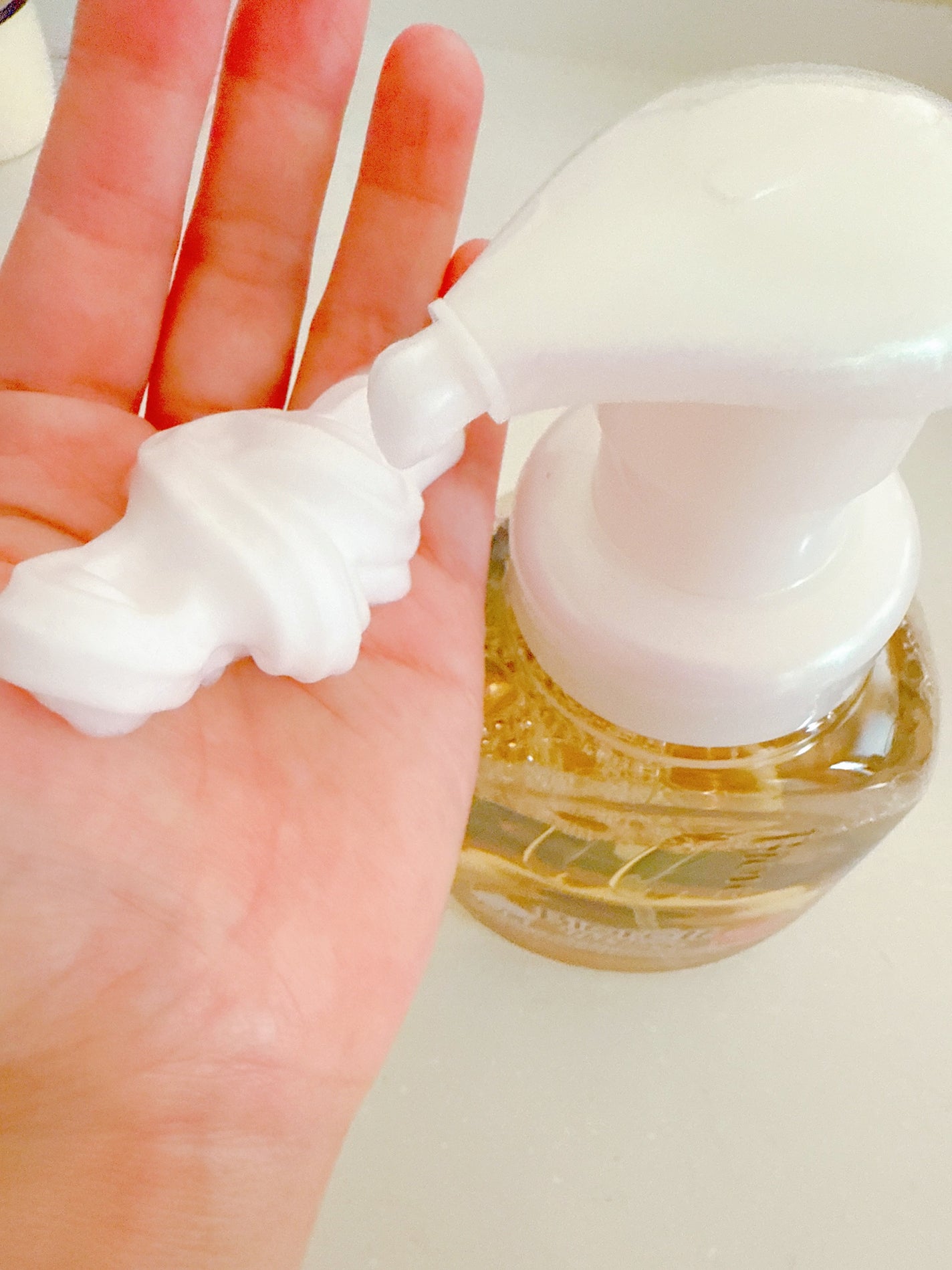 ビオレu ザ ボディ 泡タイプ モイスチャースムース 気分やすらぐアールグレイの香り/ビオレu/ボディソープを使ったクチコミ(3枚目)