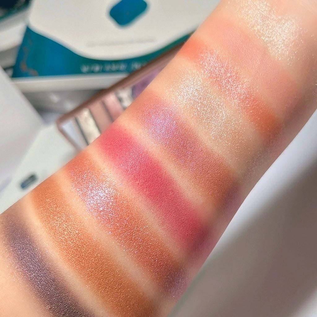 牡丹鏤月浮雕 百鳥朝鳳/花西子/アイシャドウパレットを使ったクチコミ(2枚目)