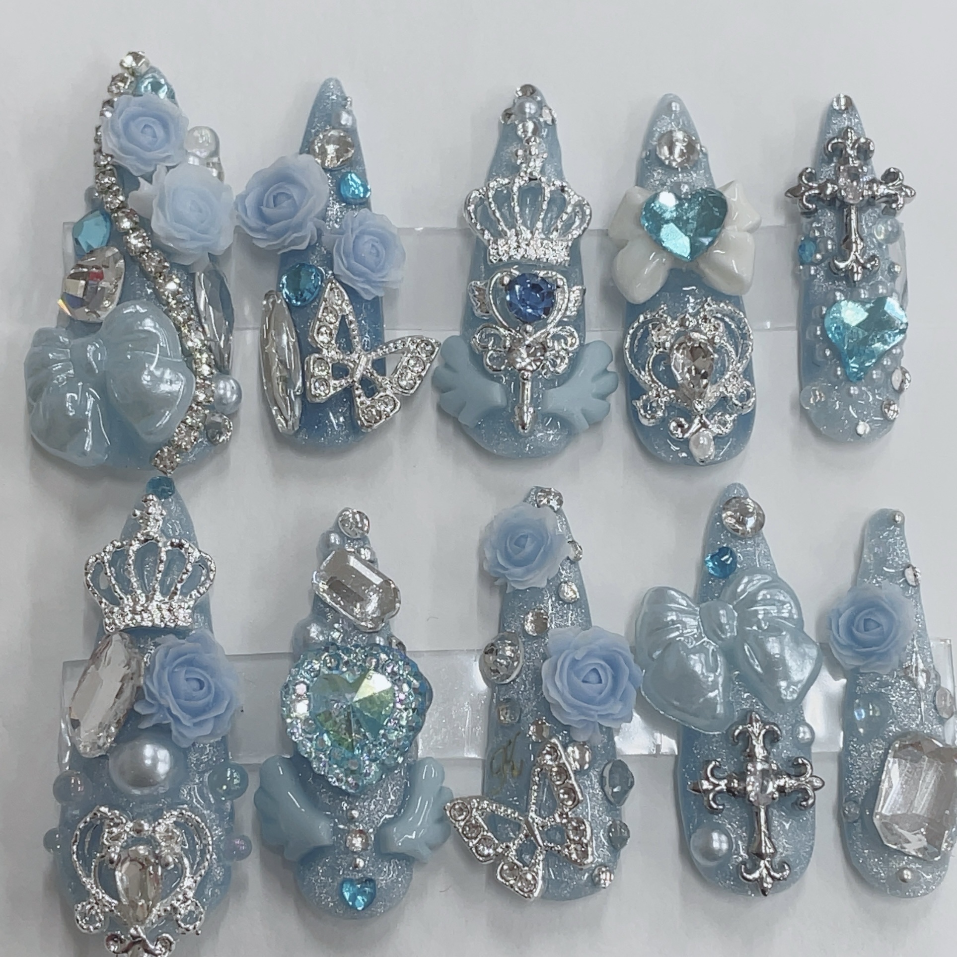 #ネイル,#ジェルネイル,#キラキラネイル,#簡単ネイル,#夏ネイル,#秋ネイル,#冬ネイル,#大人ネイル,#大人ネイル,#韓国ネイル,#フットネイル,#キャラネイル,#キャラクターネイルのネイルデザイン