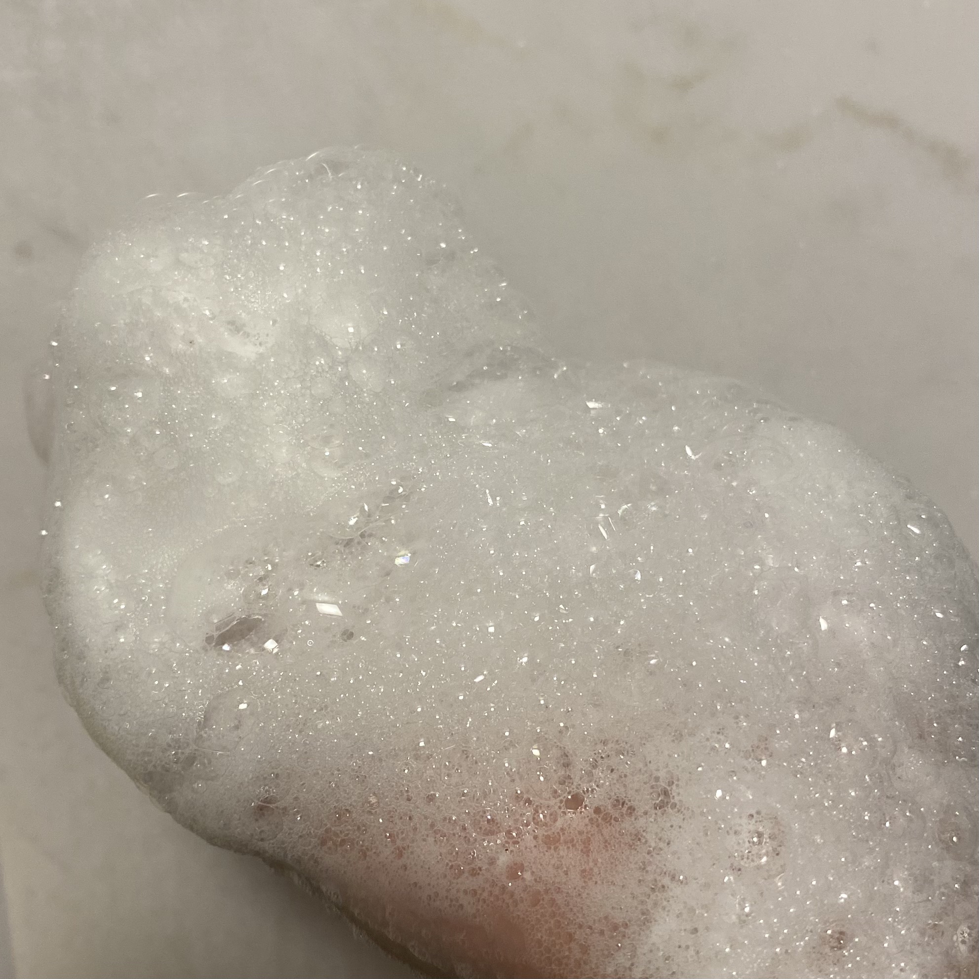 ダヴ ふわとろクリーミースクラブ ザクロ＆シアバター/ダヴ/ボディスクラブを使ったクチコミ（2枚目）