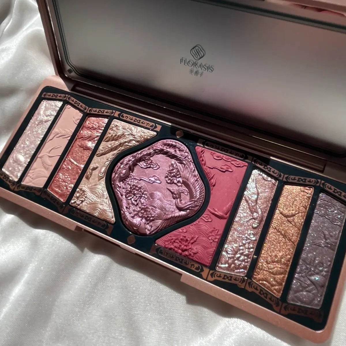 百鳥朝鳳 アイシャドウパレット/花西子/アイシャドウパレットを使ったクチコミ(1枚目)