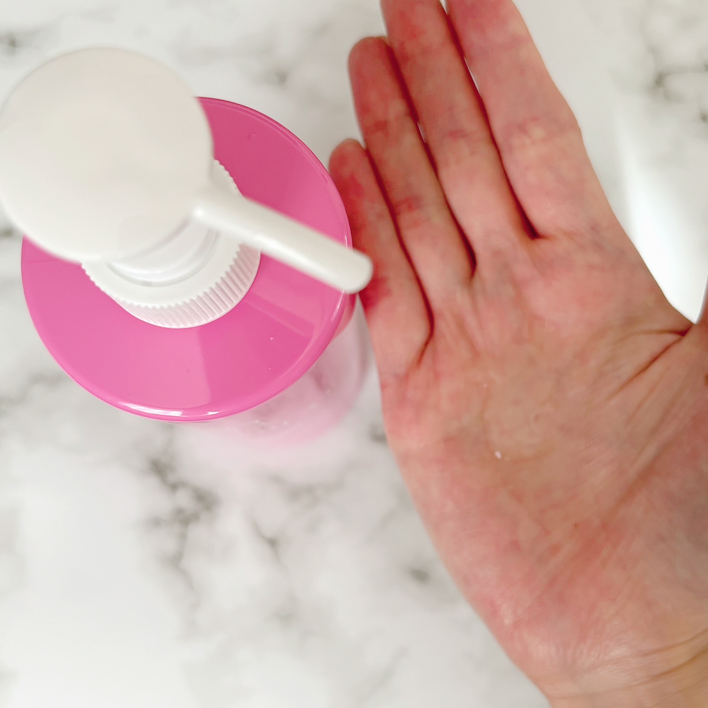 ヘパトリート 薬用保湿化粧水　[医薬部外品]/ゼトックスタイル/化粧水を使ったクチコミ（2枚目）