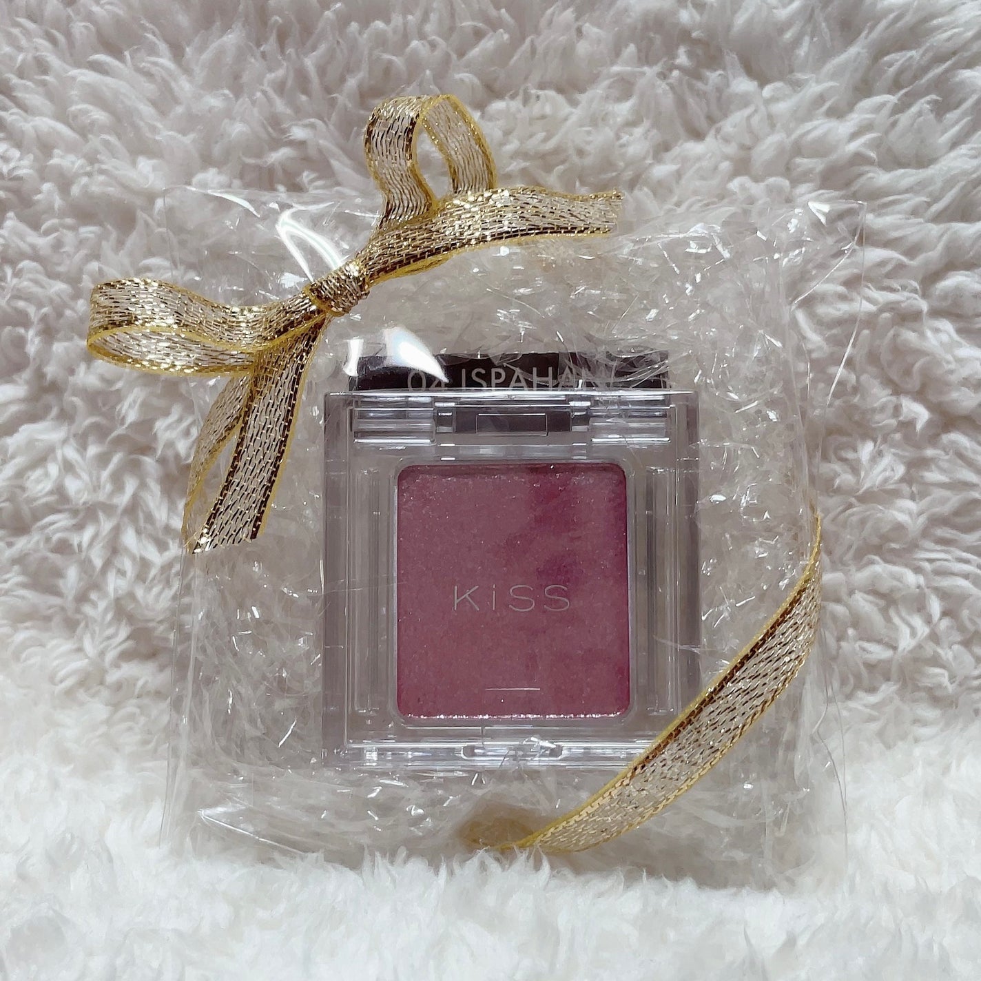 yuco/フォロバ100 on LIPS 「KISSシアーグリッターアイズN04ISPAHAN開けた瞬間ラ..」(6枚目)