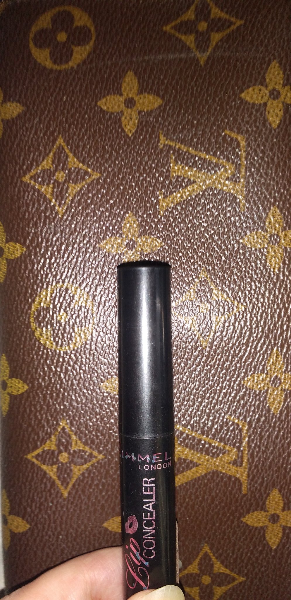 リップコンシーラー/リンメル ロンドン/スティックコンシーラーを使ったクチコミ（1枚目）