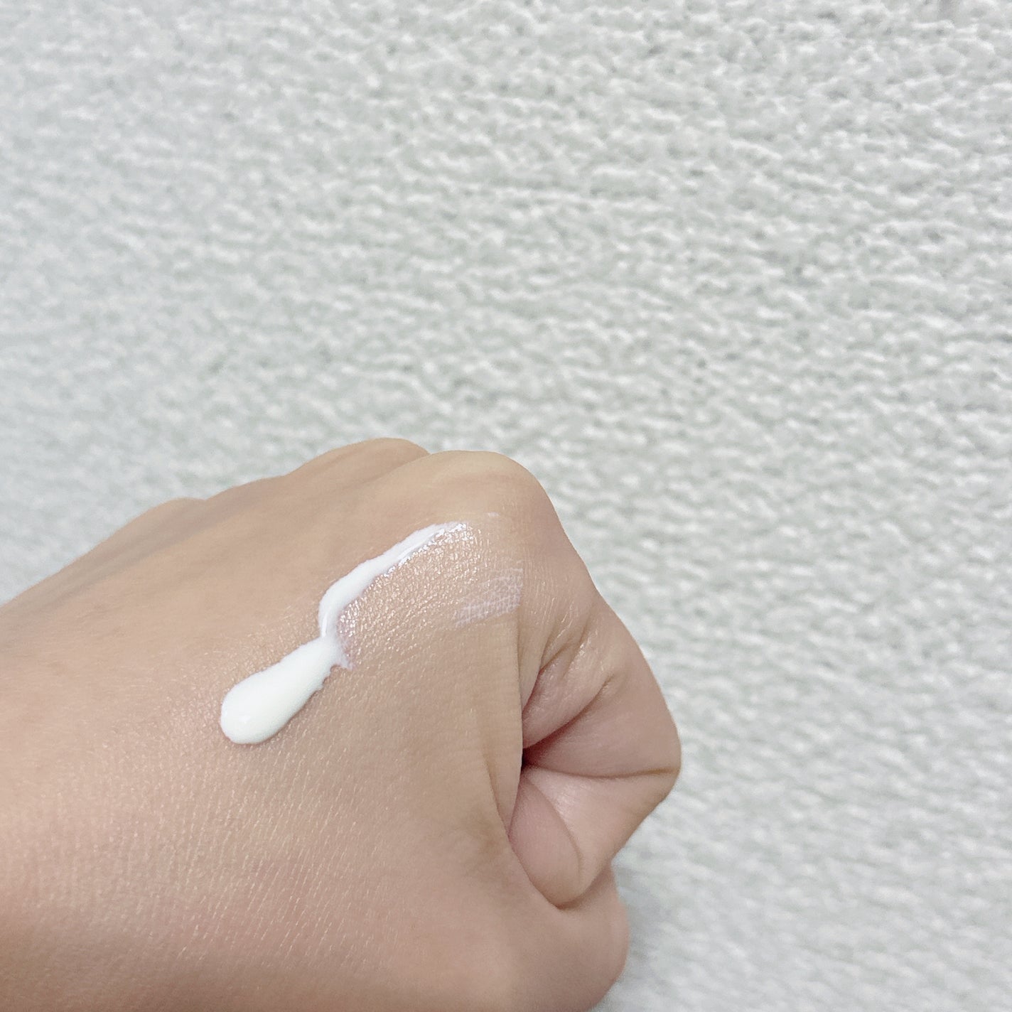 プロディフェンス ホワイトニングUV エッセンス/サンカット®/日焼け止めローションを使ったクチコミ(2枚目)