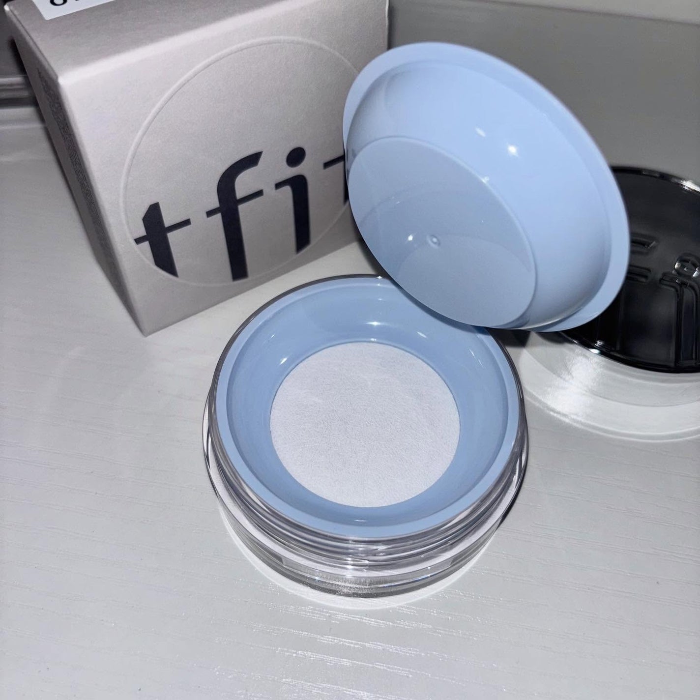 トランスルーセントセットエッセンシャルパウダー/TFIT/ルースパウダーを使ったクチコミ(4枚目)