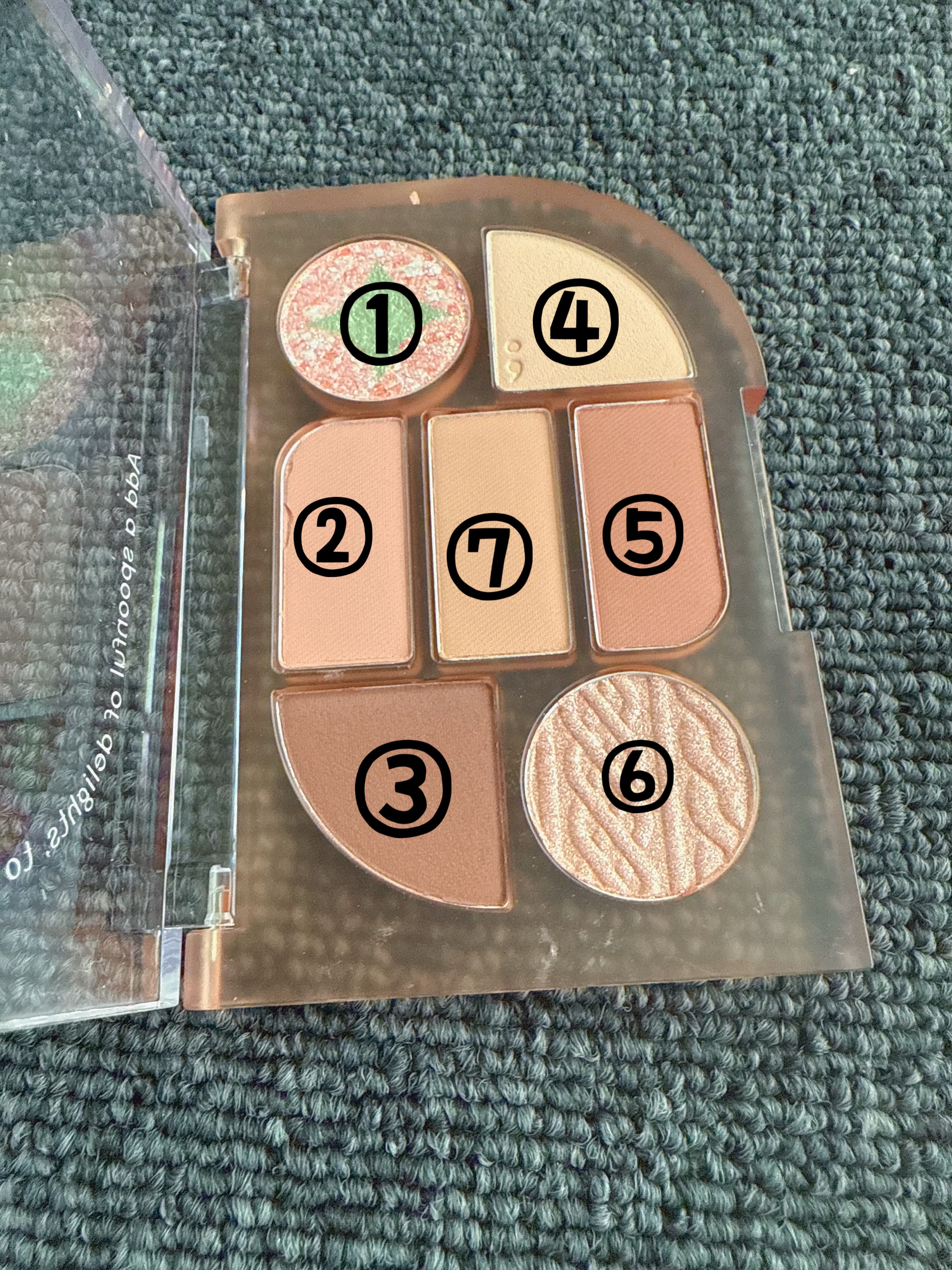 シンプレイン アイパレット/Sim;plain/アイシャドウパレットを使ったクチコミ（3枚目）