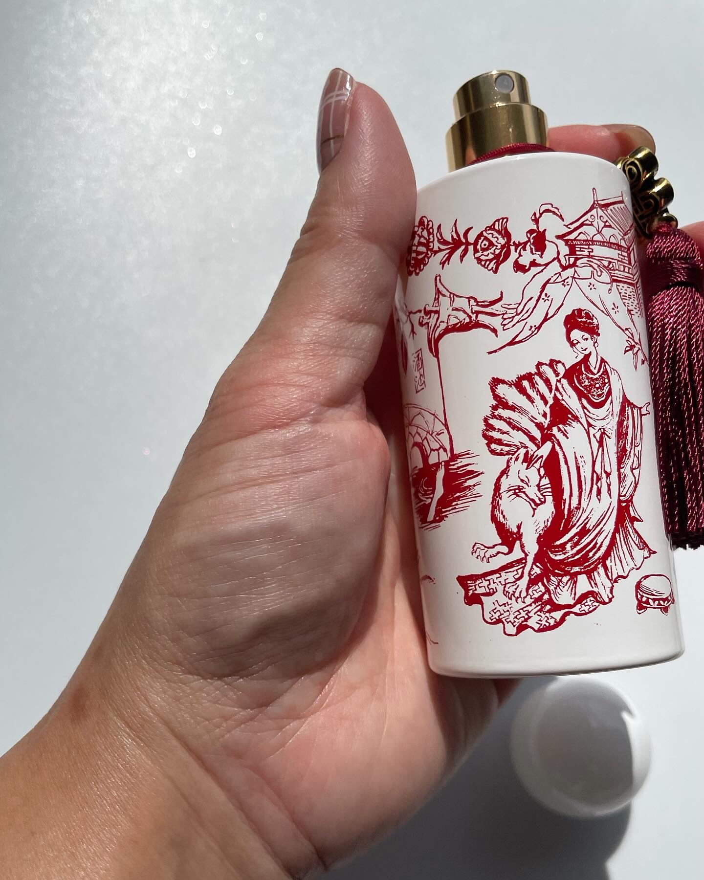 試してみた】Luz オードパルファン 酒池肉林のリアルな口コミ