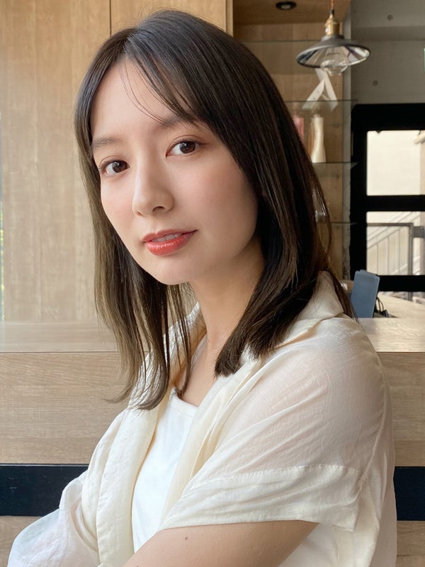 ミディアムヘアの女性