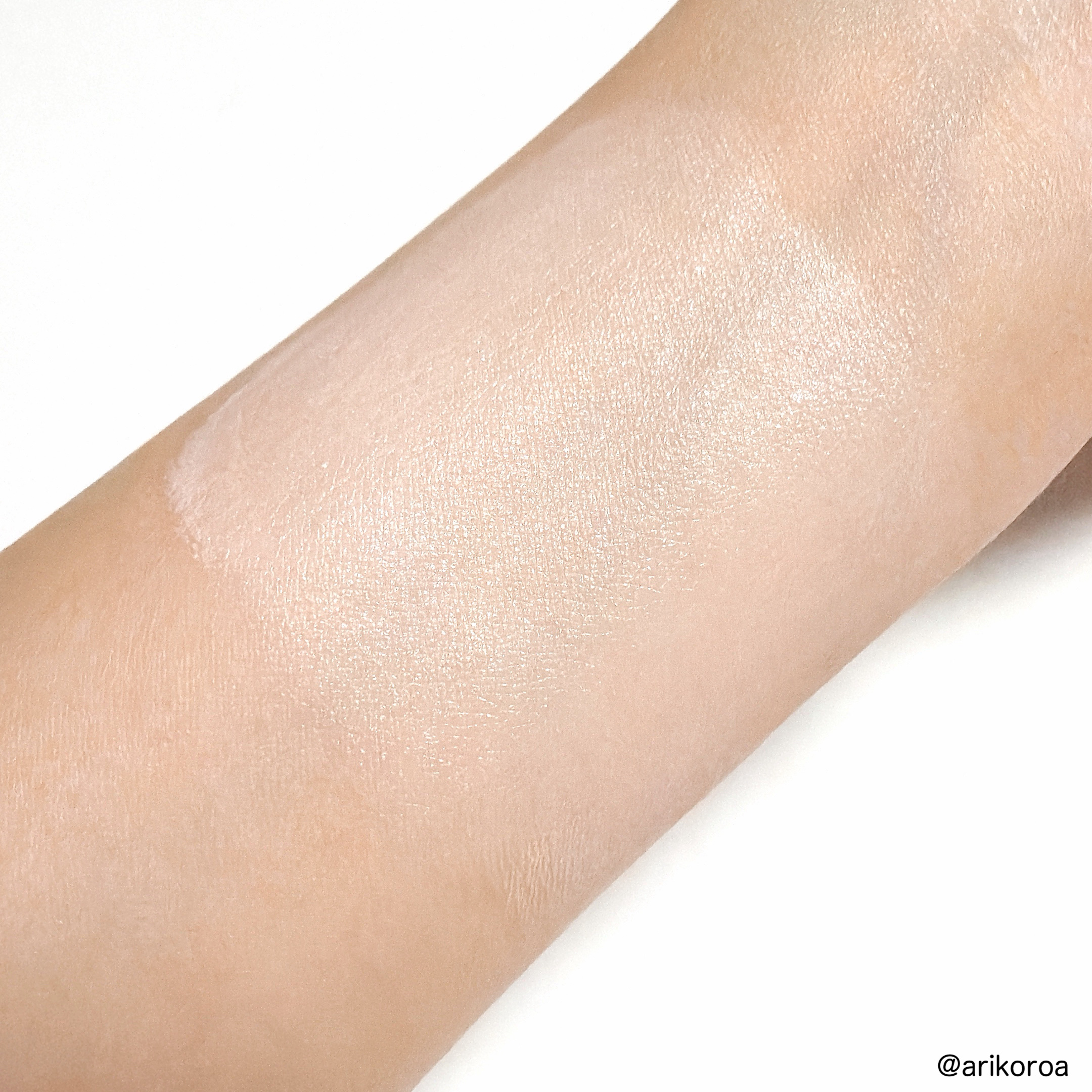 モイスチュアライジング プライマー/PAUL & JOE BEAUTE/化粧下地を使ったクチコミ（3枚目）