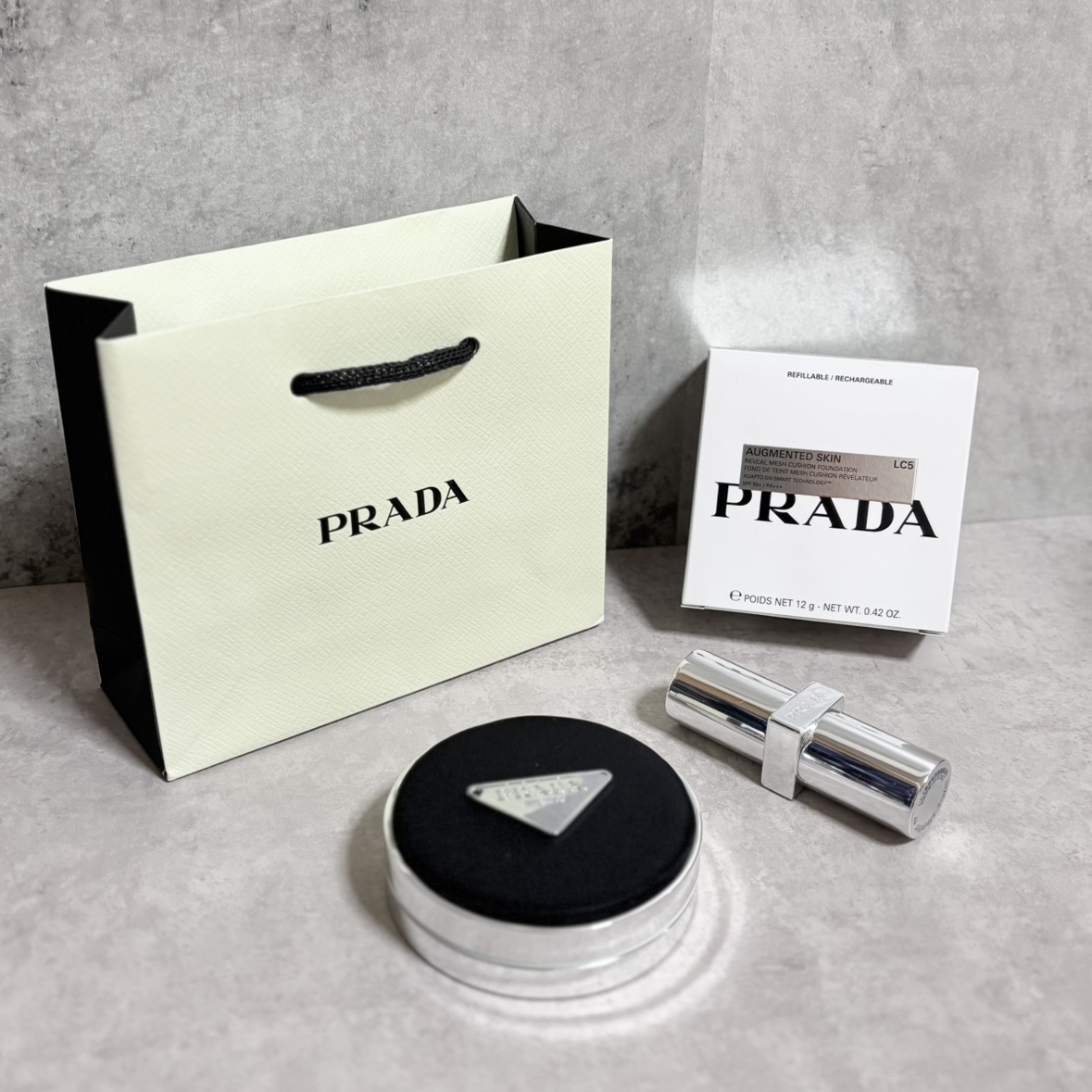 リップ バーム オプティマイジング ケア/PRADA BEAUTY/リップバームを使ったクチコミ（2枚目）