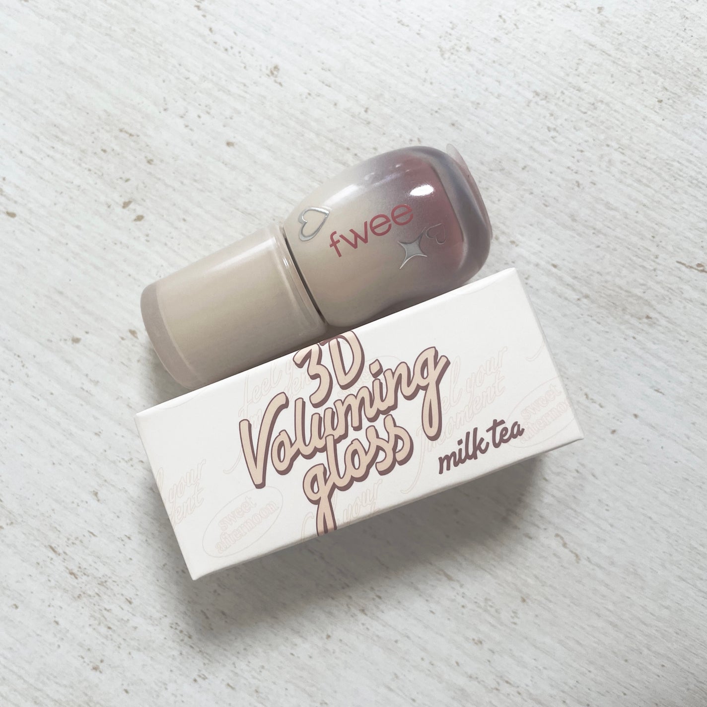フィー 3Dボリューミンググロス/fwee/リップグロスを使ったクチコミ(1枚目)
