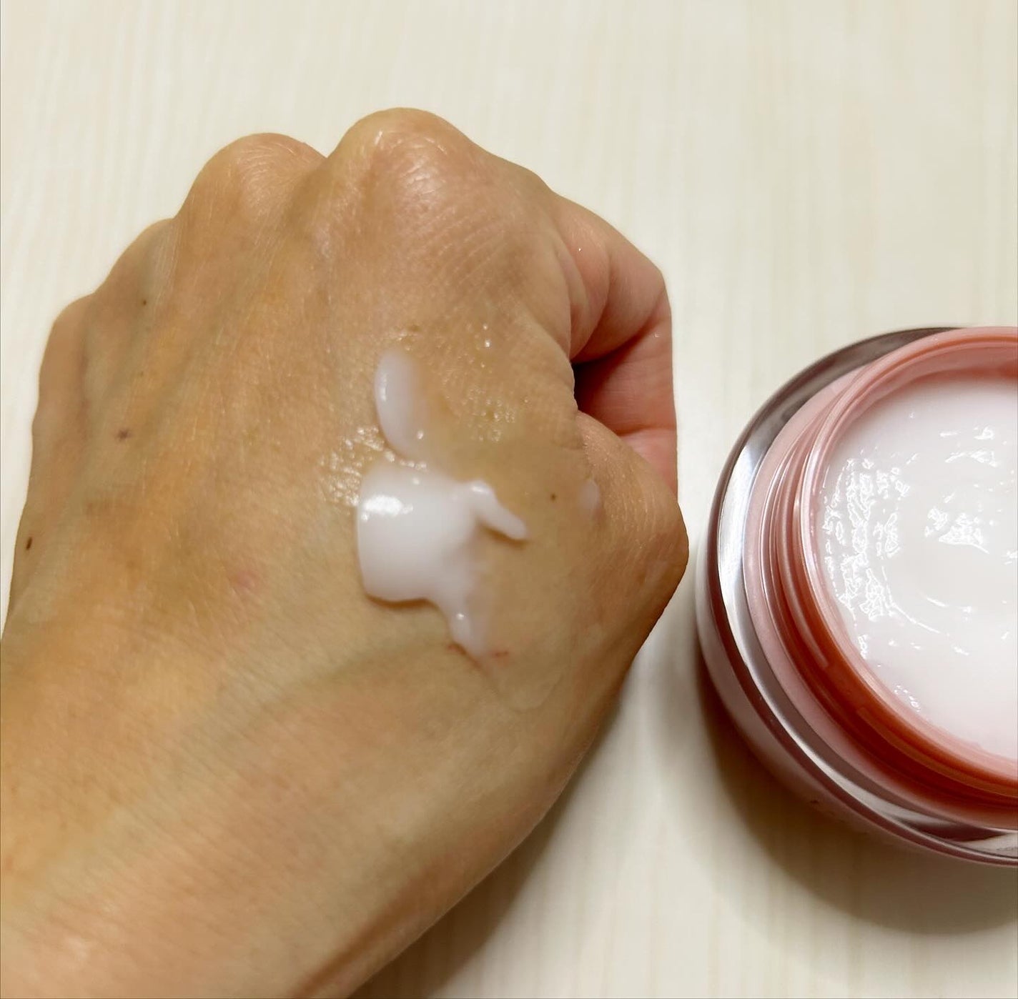 パーフェクトワン 薬用スーパーモイスチャージェル/パーフェクトワン/オールインワン化粧品を使ったクチコミ(2枚目)