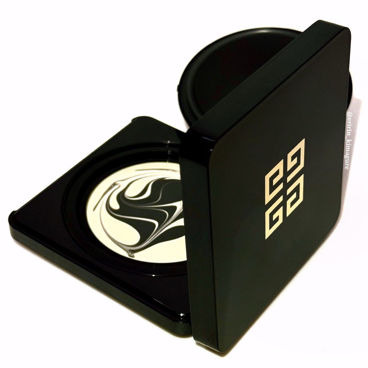 ソワン ノワール UV コンパクト / GIVENCHYの口コミ | おすすめ