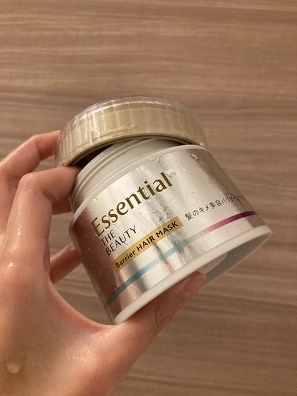 嘘が苦手なくま on LIPS 「使い終わり!エッセンシャルのトリートメント!使い心地は普通にい..」(1枚目)