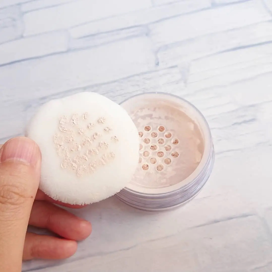 プライバシーUVパウダー50/プライバシー/ルースパウダーを使ったクチコミ（2枚目）