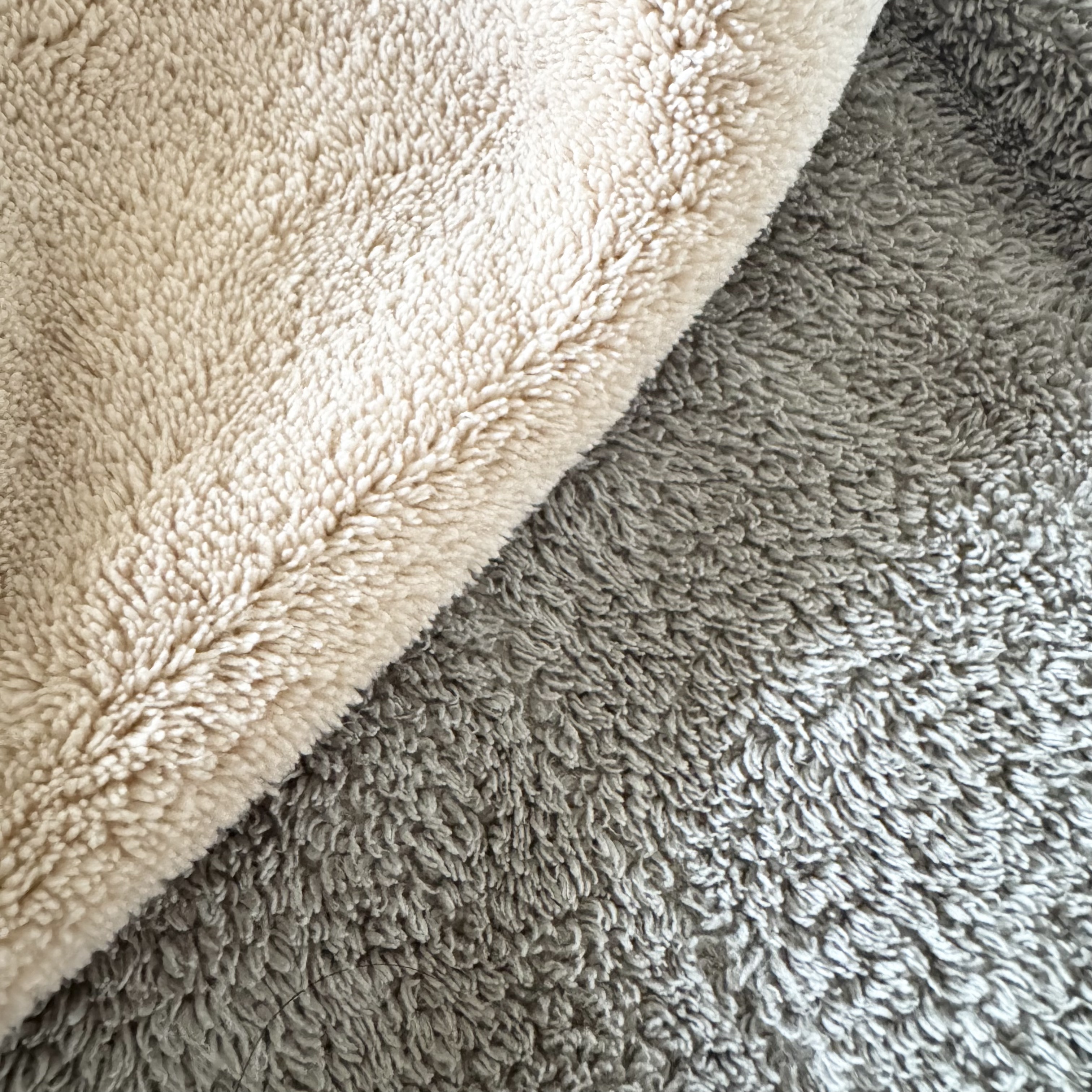 ヘアドライマイクロファイバータオル/ハホニコハッピーライフ/ヘアケアグッズを使ったクチコミ（2枚目）