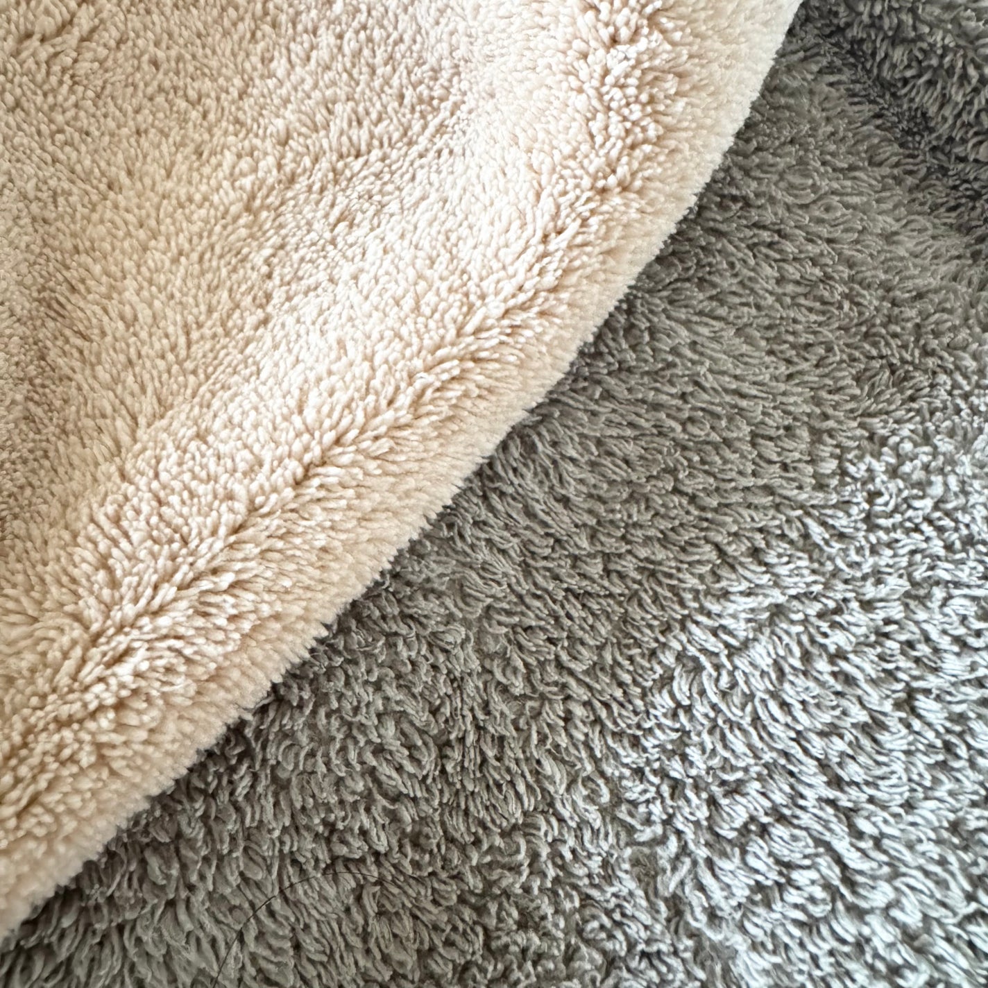 ヘアドライマイクロファイバータオル/ハホニコハッピーライフ/ヘアケアグッズを使ったクチコミ(2枚目)