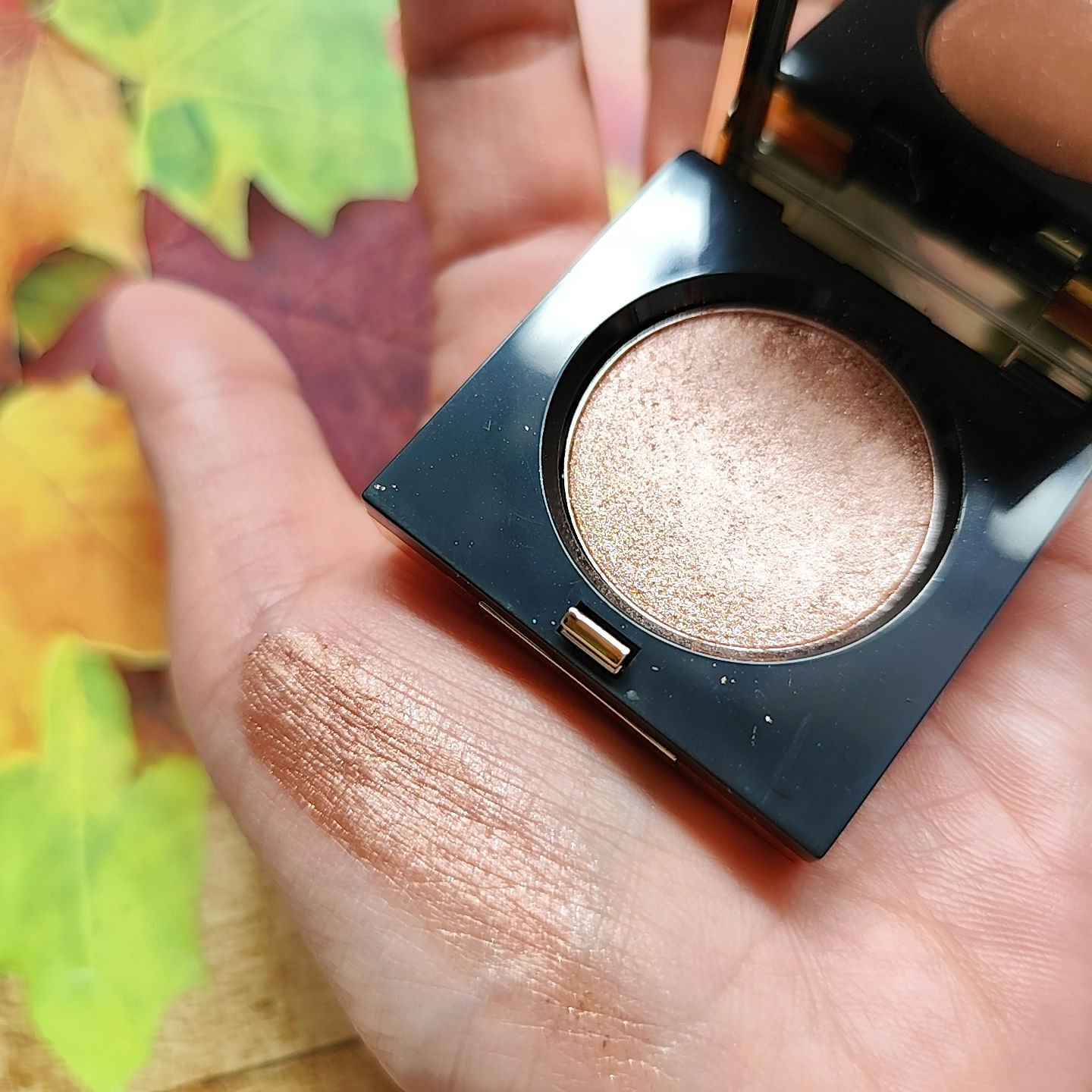 リュクスアイシャドウ/BOBBI BROWN/単色アイシャドウを使ったクチコミ（2枚目）