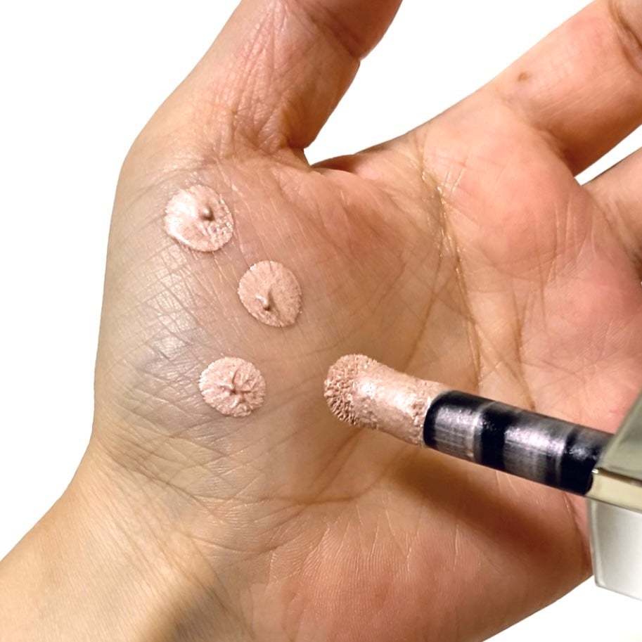 レブロン グロウ ハイライター/REVLON/リキッドハイライトを使ったクチコミ(4枚目)