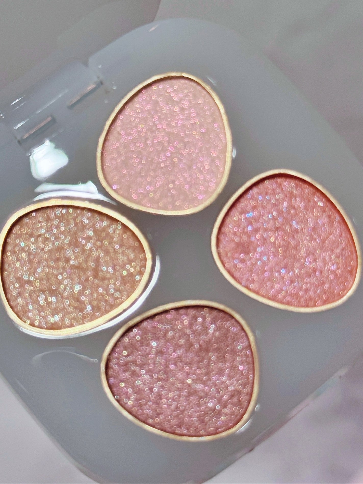 トーン ペタル ブルーミング グロス/to/one/リップグロスを使ったクチコミ(4枚目)