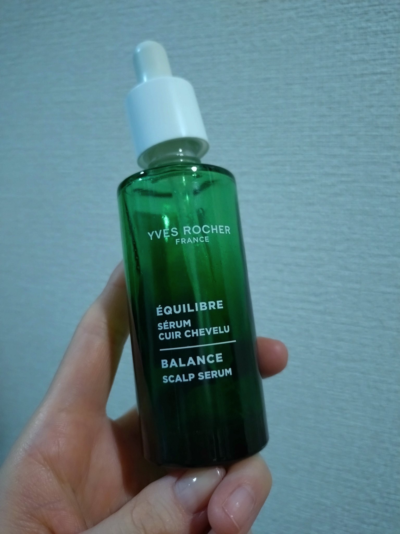 イヴ・ロシェのバランススカルプセラム
使い切りました🙇‍♀

実感はなかったけど
使い始めてから髪の毛褒められるようになったから
他人からみたら効果があったのかも？

リピートも検討中です🙋‍♀✨

#使い切り報告