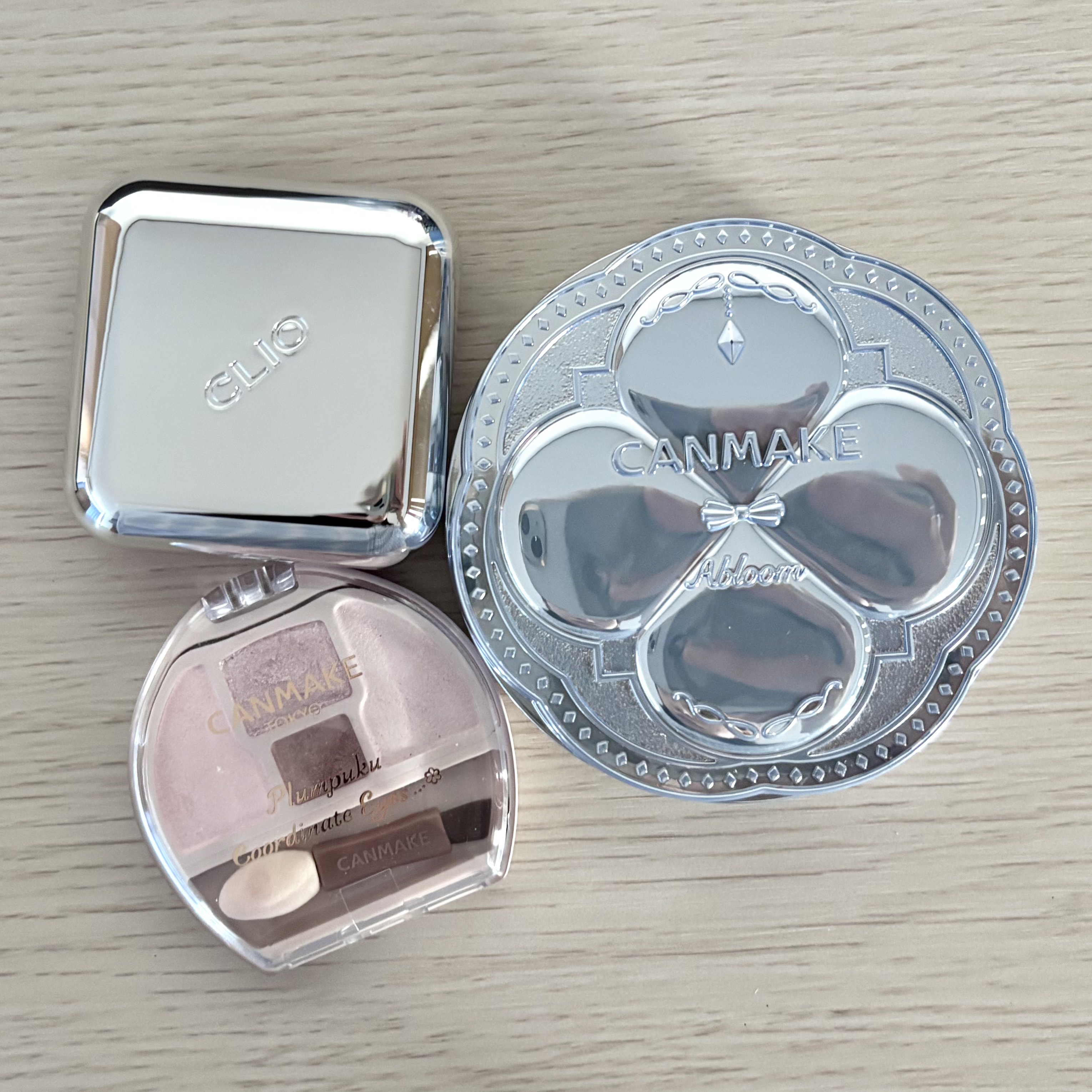 イルミネイティングフィニッシュパウダー　～Abloom～/キャンメイク/プレストパウダーを使ったクチコミ（2枚目）