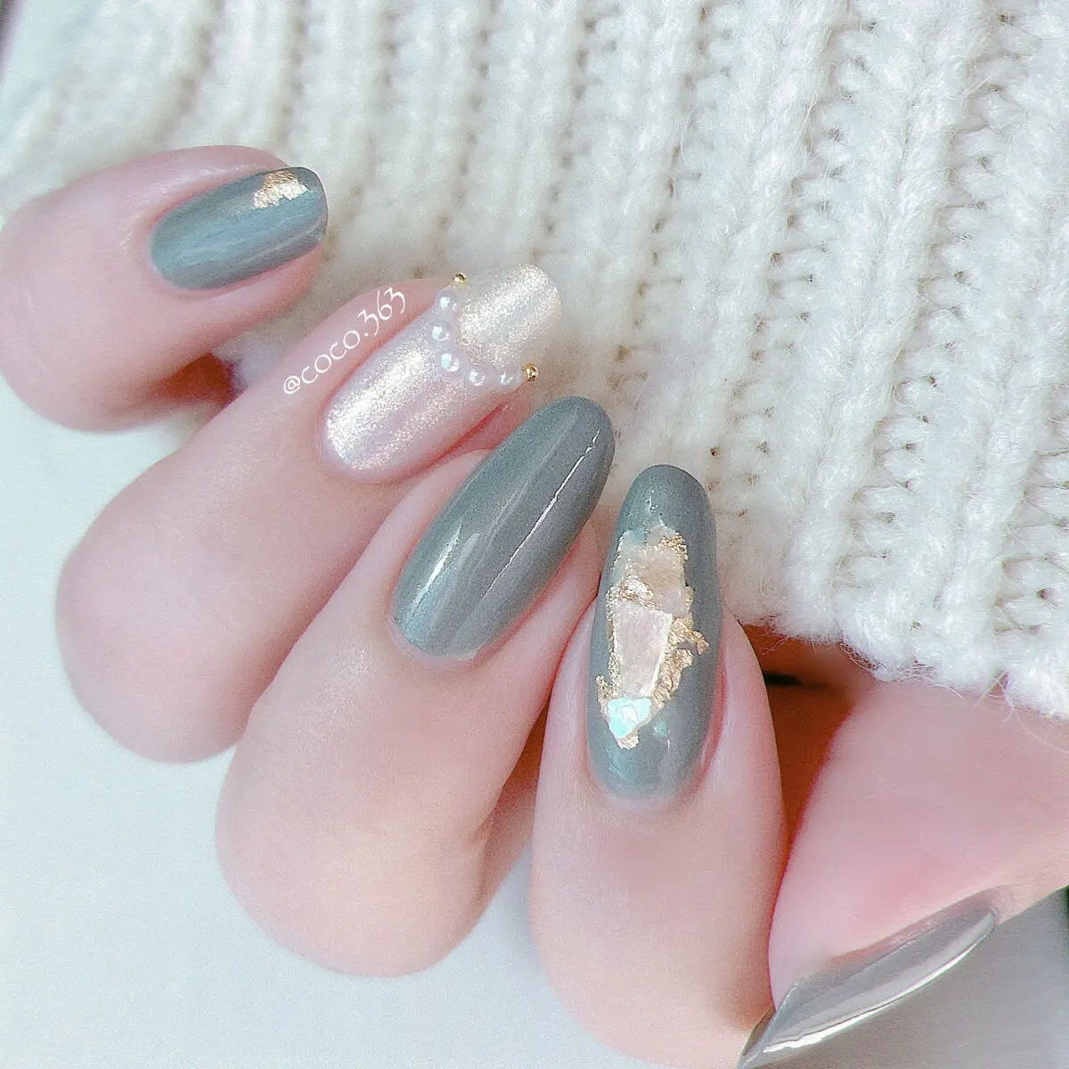 【$year年最新】グリーンネイル人気デザイン集！セルフでできるやり方やおすすめアイテムも紹介のサムネイル