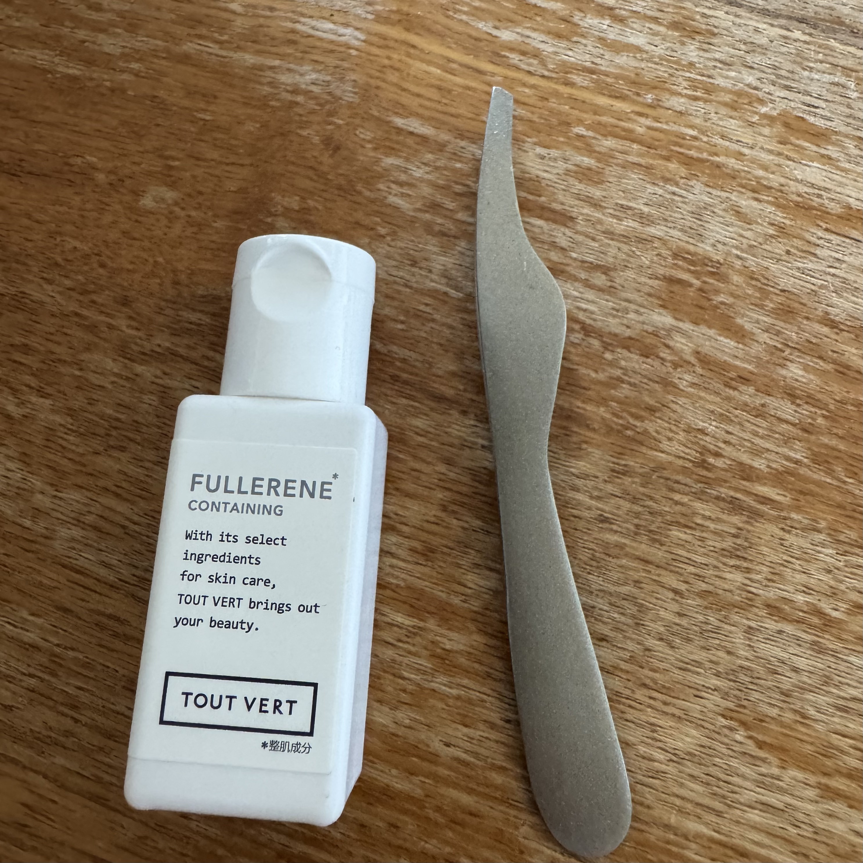 水溶性フラーレン/TOUT VERT/美容液を使ったクチコミ（2枚目）