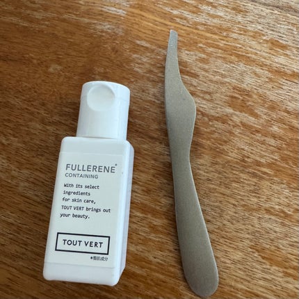 TOUT VERT 水溶性フラーレンのクチコミ「TOUT VERT
水溶性フラーレン
¥3,685
小さな小さな10mlの入れ物に
水溶性フ.....」(2枚目)