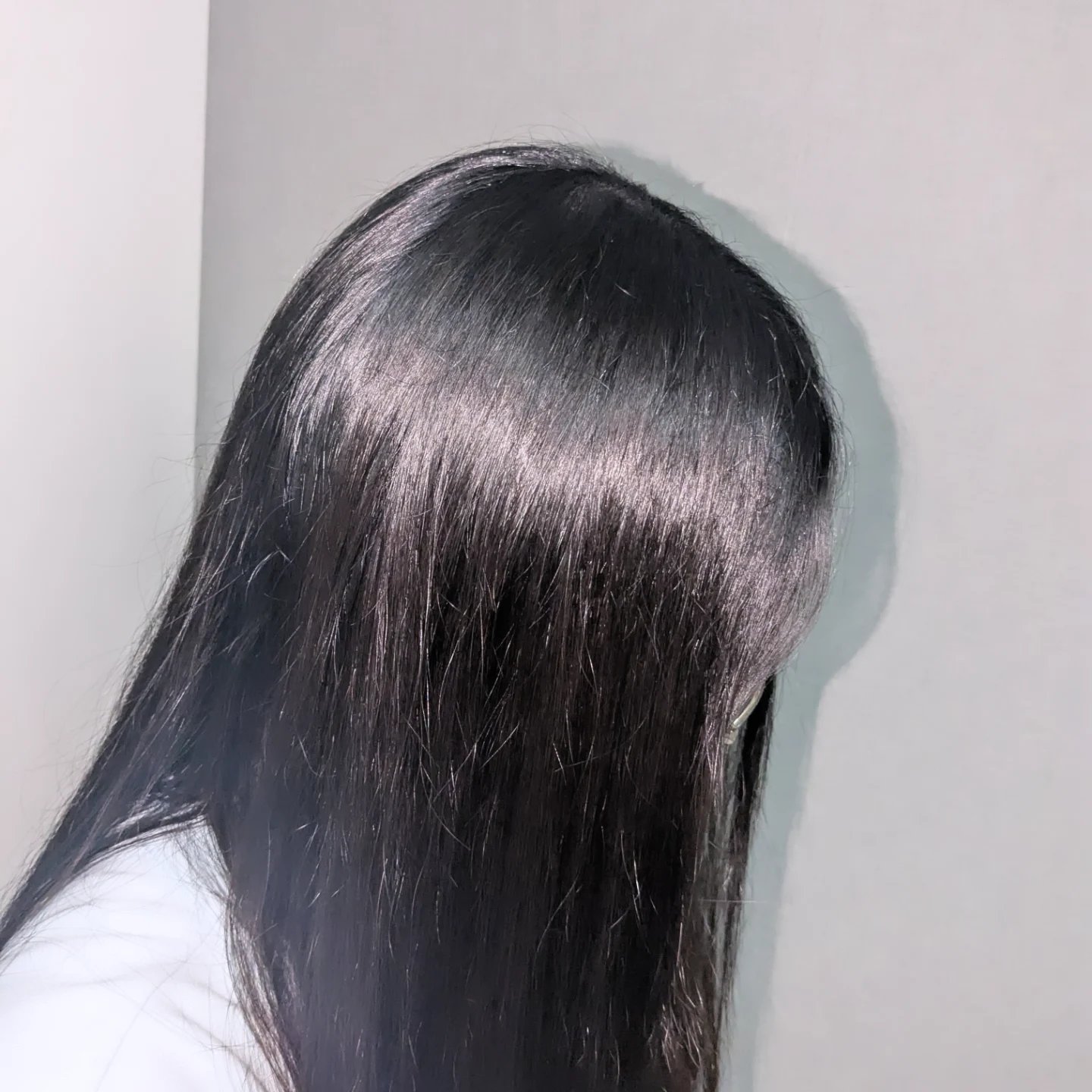 「ドライヤーの前、これ1本で髪が変わる。」

サブリミック ワンダーシールドを使ってみました🧴✨

ドライヤーやアイロンの熱、紫外線、花粉など
“日常のダメージ要因”から髪を守るヒートプロテクトミスト。

👀【使用感】
・ミストタイプで