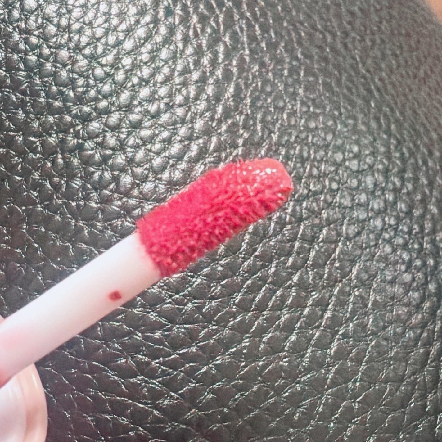 KM チェーン付きグラスティントリップグロス/Kyumme/リップグロスを使ったクチコミ(2枚目)