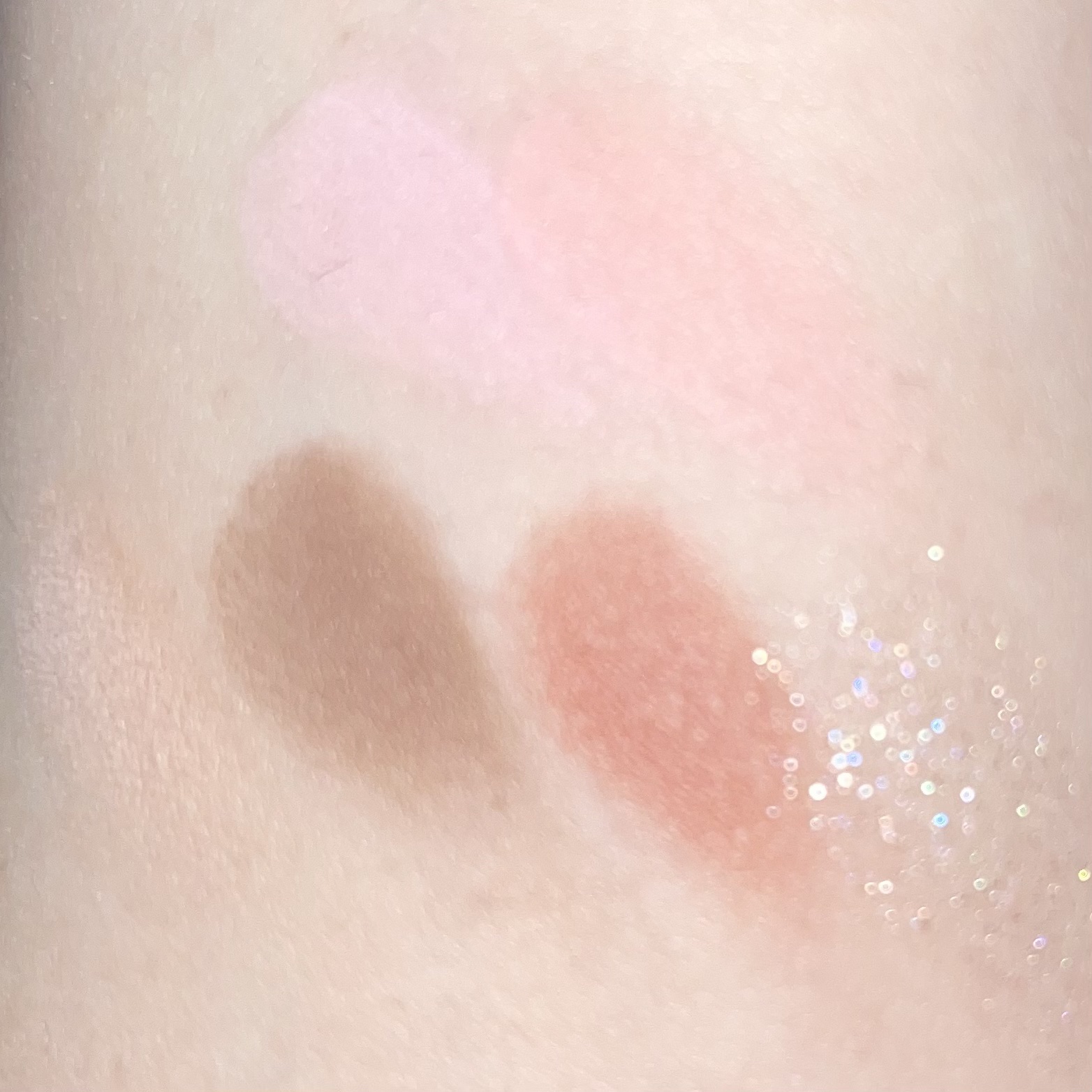 アミュレットカラーアイズ/rainymell/アイシャドウパレットを使ったクチコミ（3枚目）