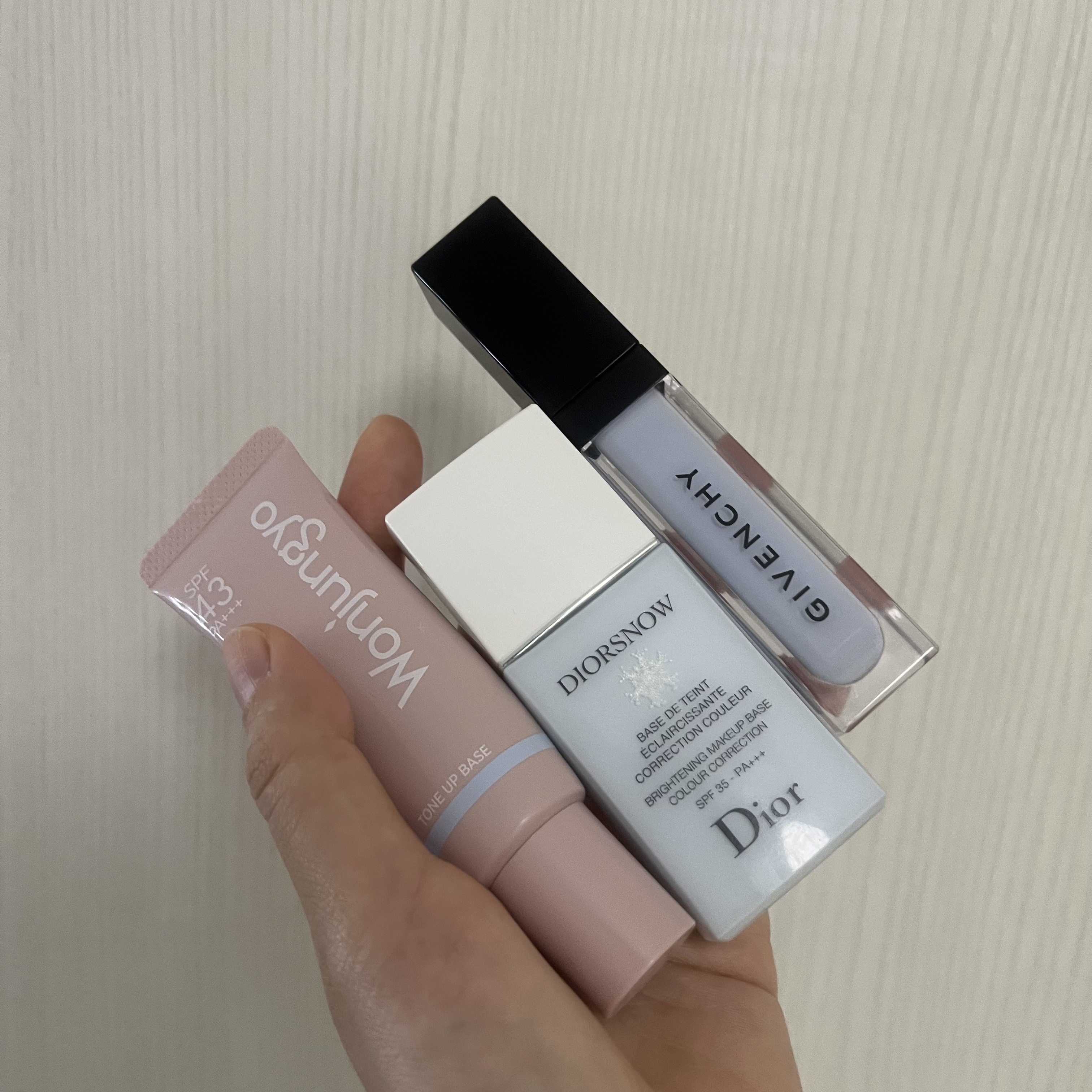 ディオール スノー UV ベース SPF50/ PA+++/Dior/ベースメイクを使ったクチコミ（1枚目）