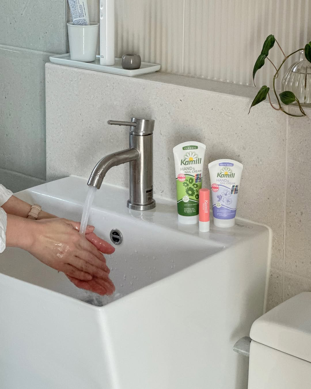 ハンド＆ネイルクリーム クラシック 100ML/カミール/ハンドクリームを使ったクチコミ（1枚目）