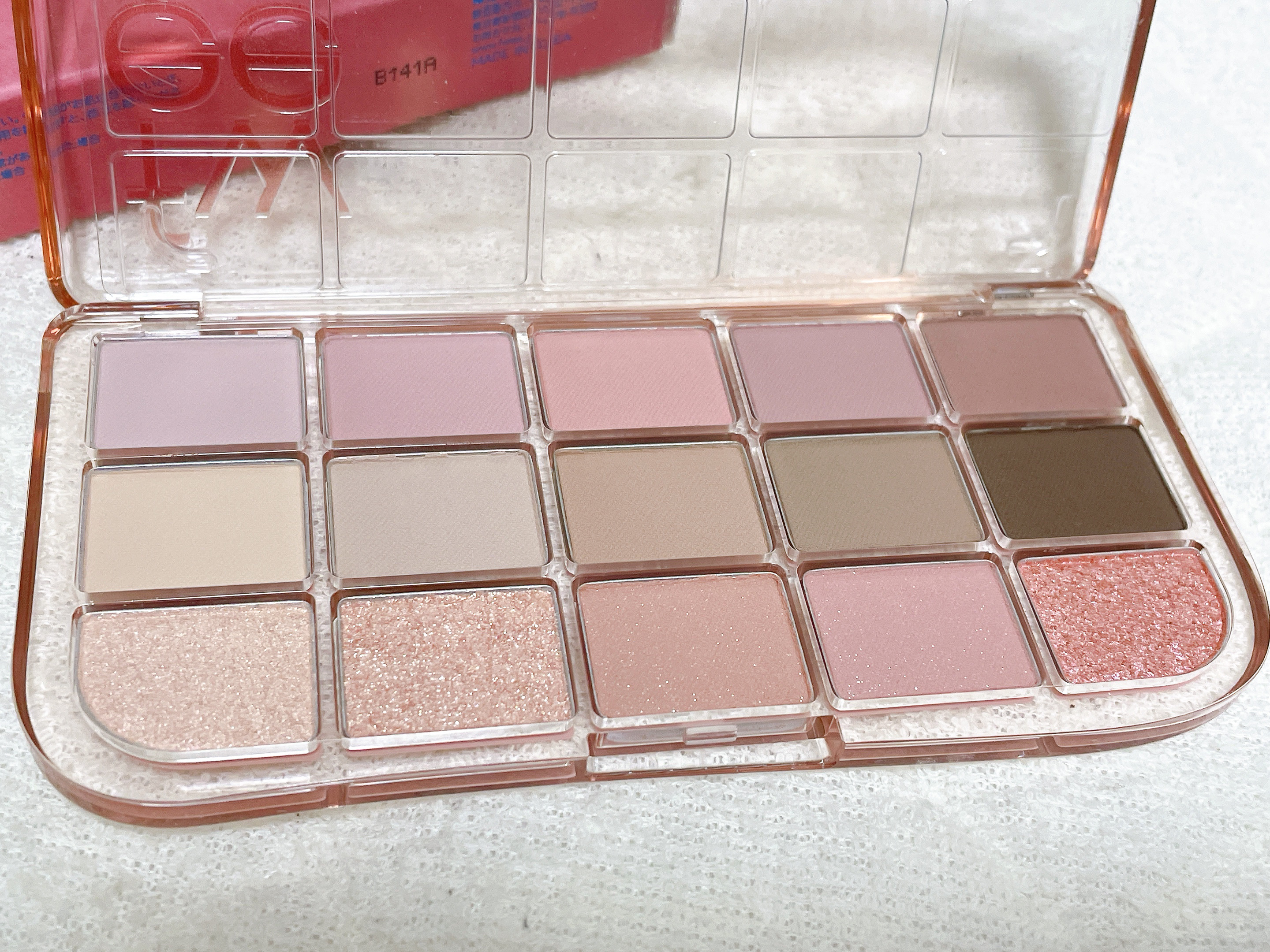 フィー モアムードアイパレット 06 モアザンローズ/fwee/アイシャドウパレットを使ったクチコミ（1枚目）