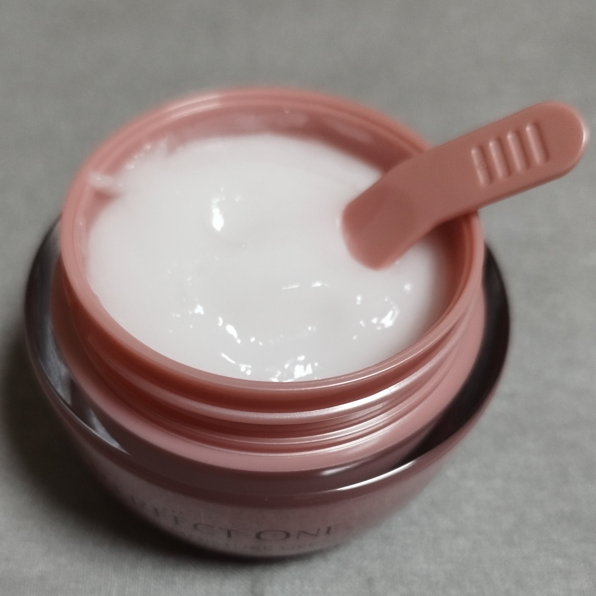 パーフェクトワン スーパーモイスチャージェル/パーフェクトワン/オールインワン化粧品を使ったクチコミ（3枚目）