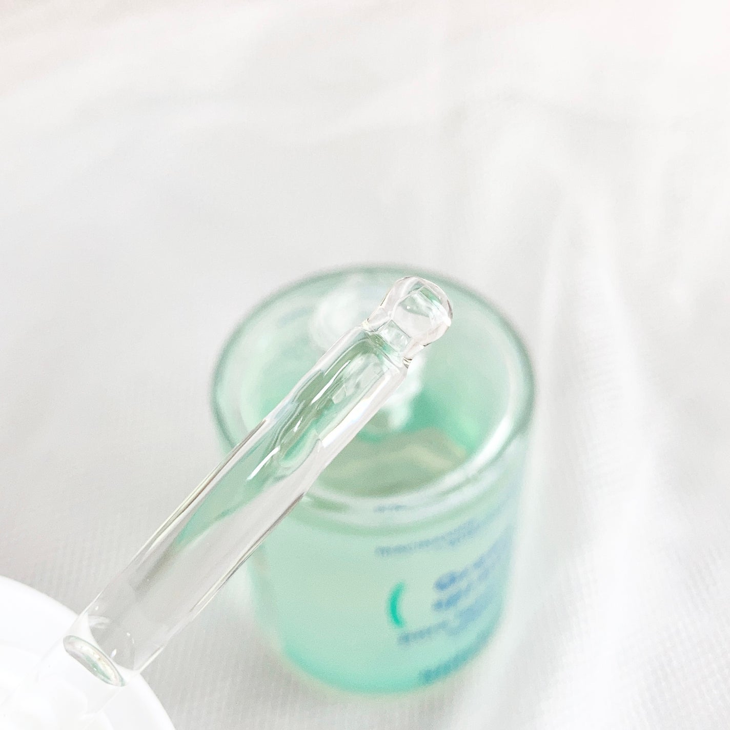 若芽ポアタイトニングセラム/suiskin/美容液を使ったクチコミ(4枚目)