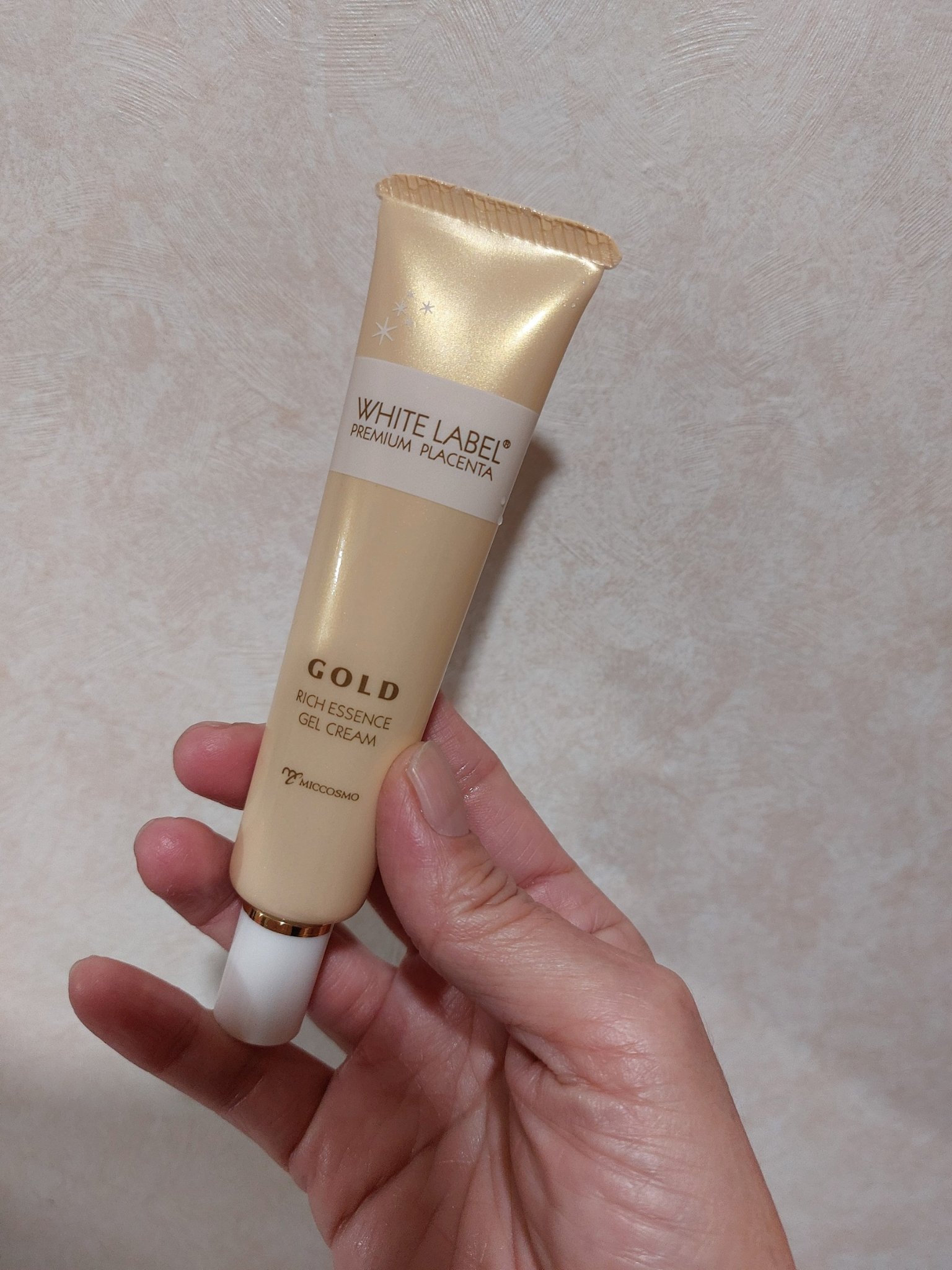 金のプラセンタ濃ハリもっちりーな/ホワイトラベル/アイケア・アイクリームを使ったクチコミ（1枚目）