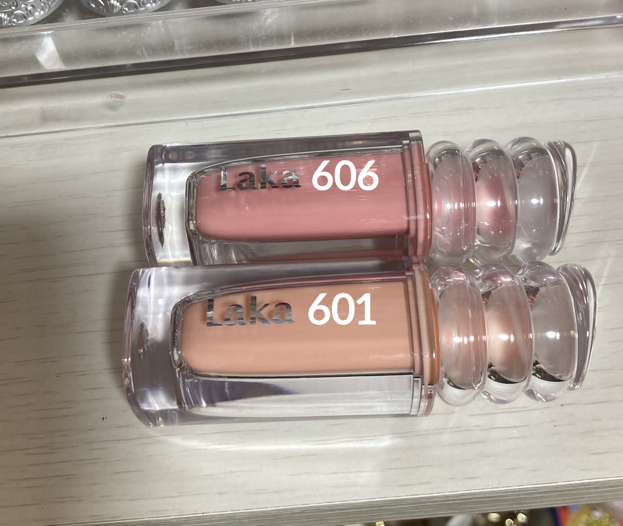 ラカ　マキシグレイヤーティント ＃601　リネン/Laka/リップティントを使ったクチコミ（1枚目）