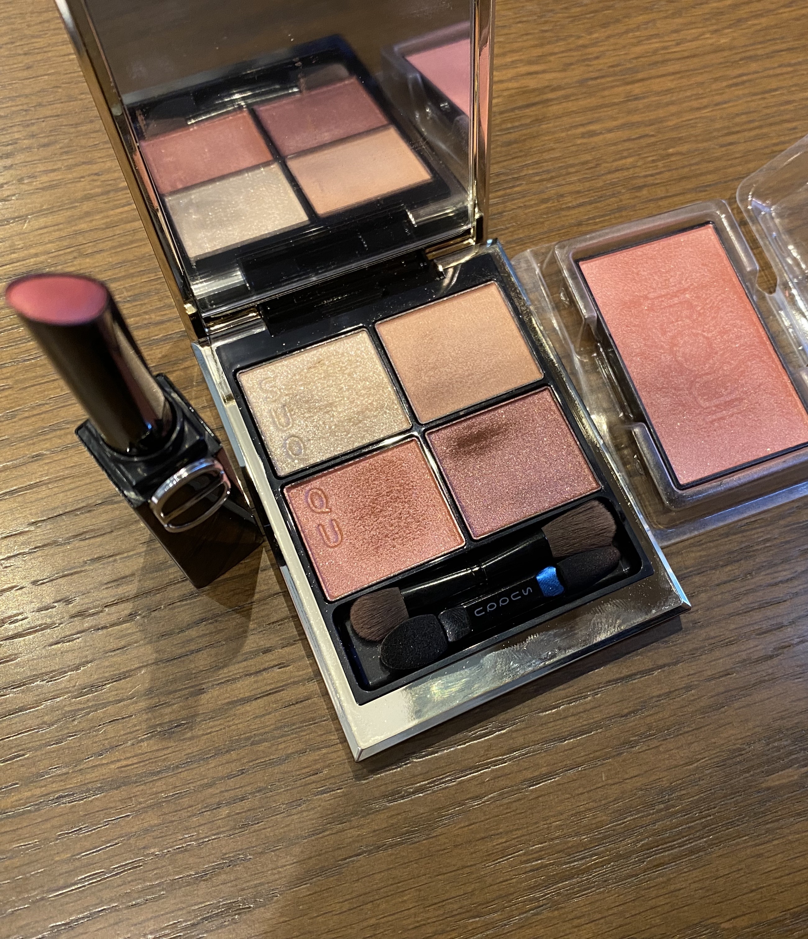 シグニチャー カラー アイズ/SUQQU/アイシャドウパレットを使ったクチコミ（2枚目）