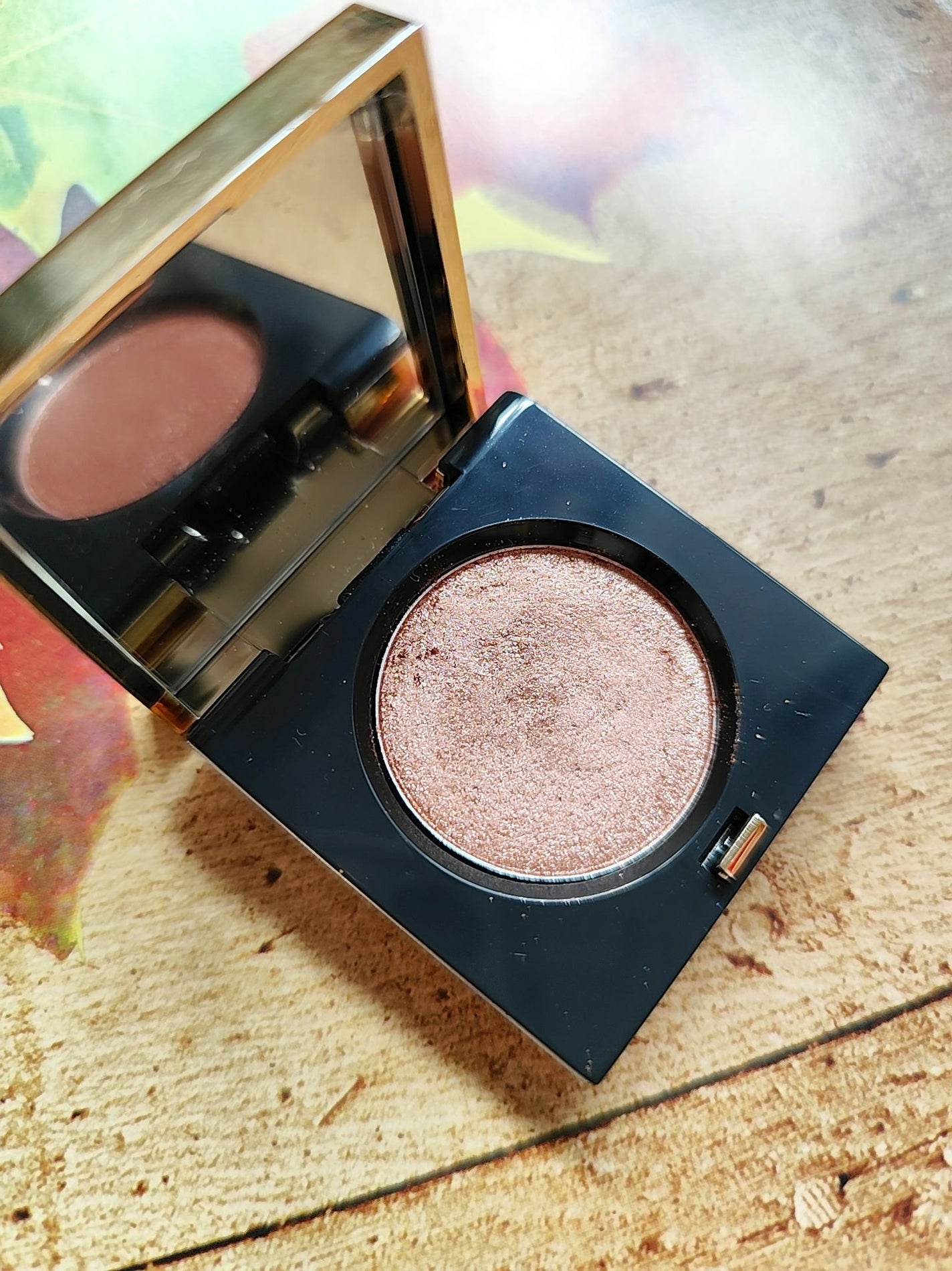 リュクス アイシャドウ フォイル/BOBBI BROWN/単色アイシャドウを使ったクチコミ(1枚目)