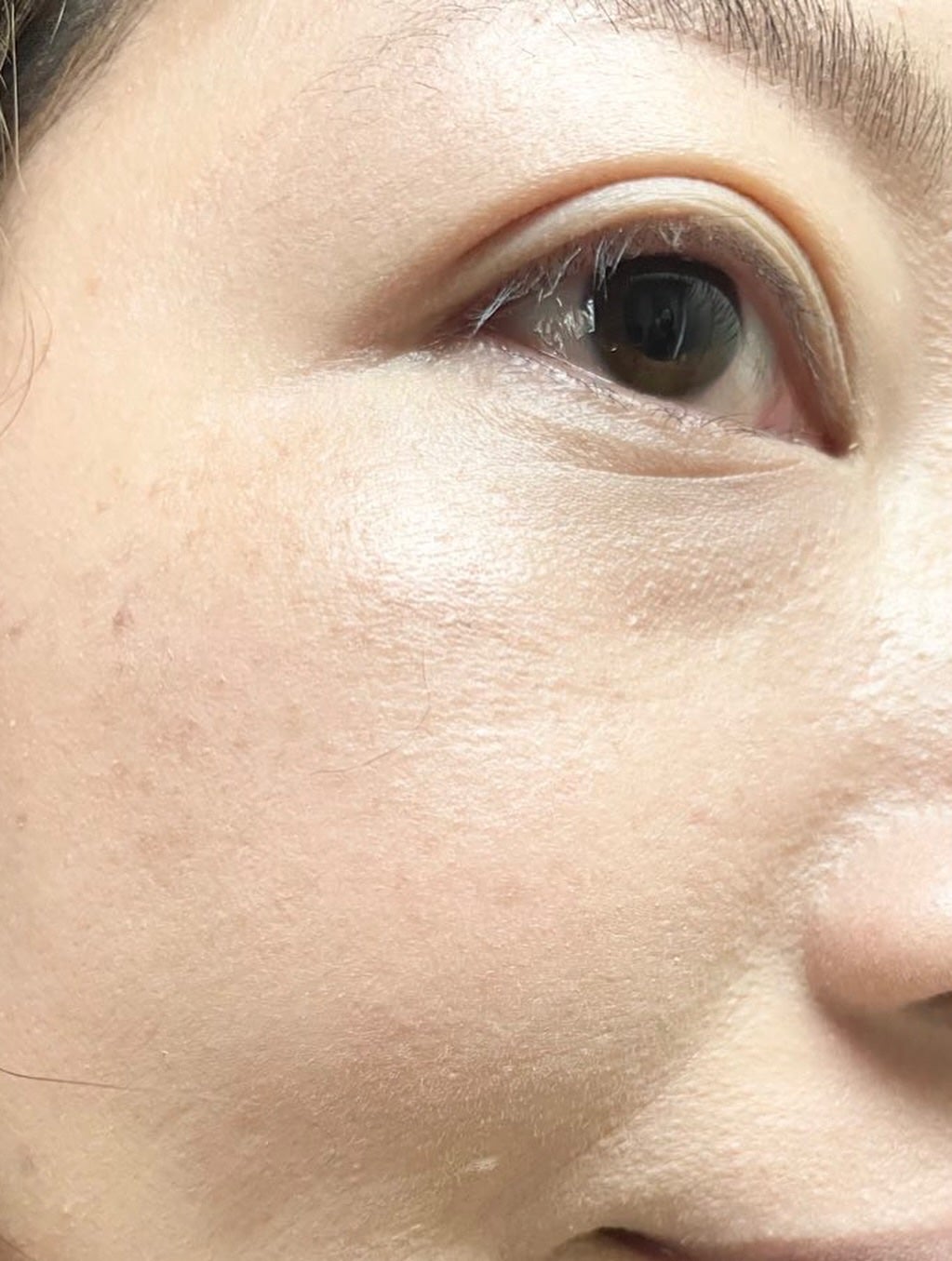 レブロン グロウ ハイライター/REVLON/リキッドハイライトを使ったクチコミ(4枚目)